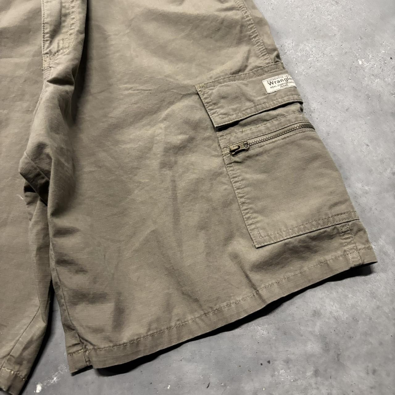 Japanese Brand × Vintage Crazy Vintage Y2K/2000s Baggy Khaki Earth Tone Skater Style Cargo Shorts! Size US 36 / EU 52 - 4 Thumbnail
