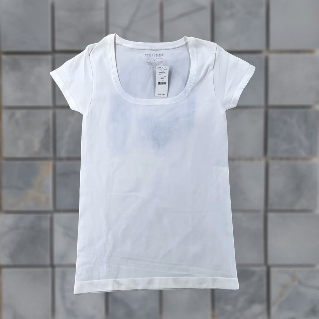 White House Black Market White House Black Market Shirt Womens XS White Scoop Neck Stretch Basic Tee Size S / US 4 / IT 40 - 1 Thumbnail
