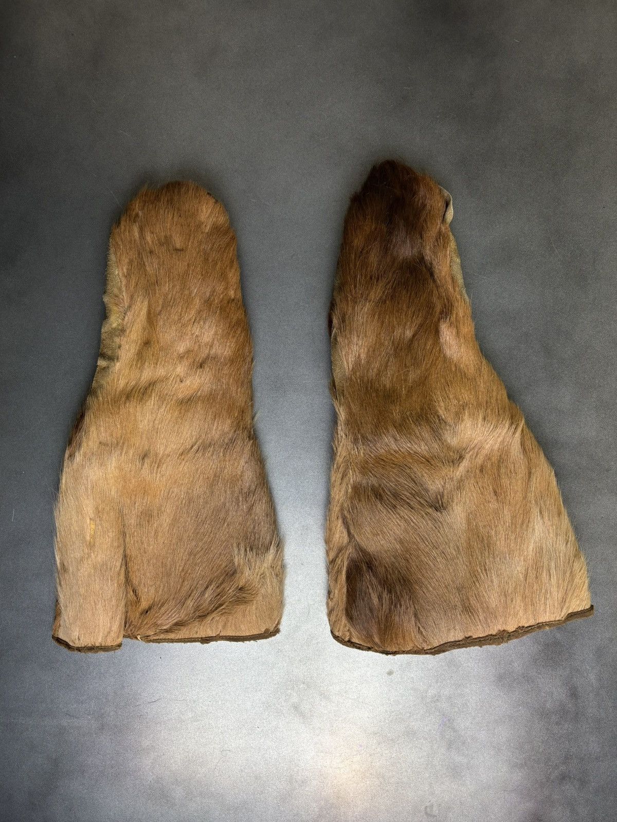 Vintage Antique Bear Fur Gauntlets Vintage Bearskin Mittens WW1 WW2 Size ONE SIZE - 3 Thumbnail