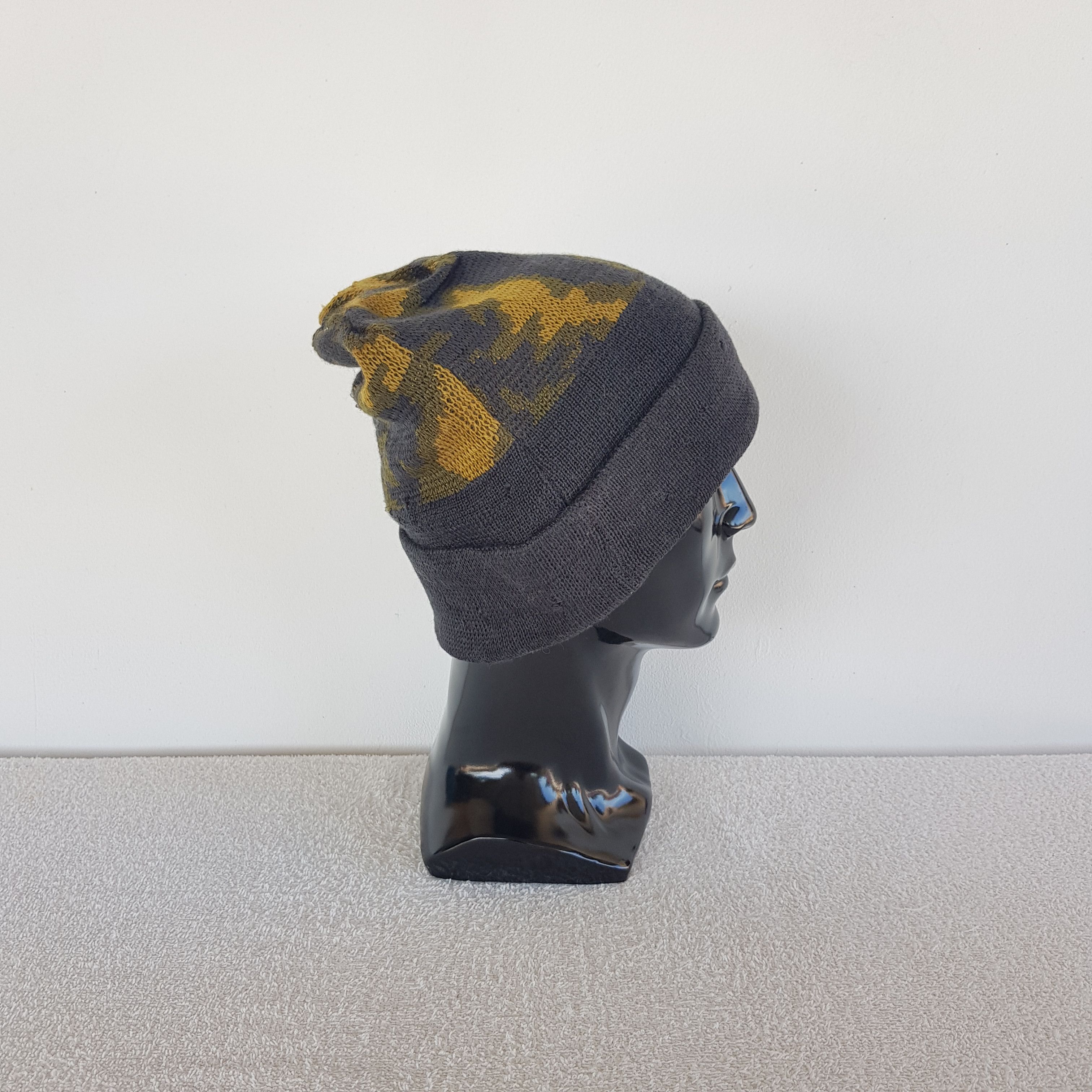 Vintage Vintage Artwork Japanese Beanie Isle Ribbed Snow Caps Hats. Size ONE SIZE - 4 Thumbnail