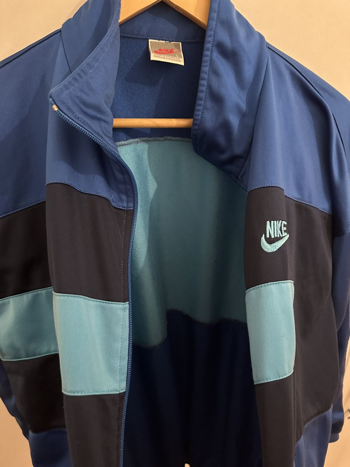 Nike Nike Jacket Windbreaker Size M Vintage Jacke Retro Size US M / EU 48-50 / 2 - 6 Thumbnail