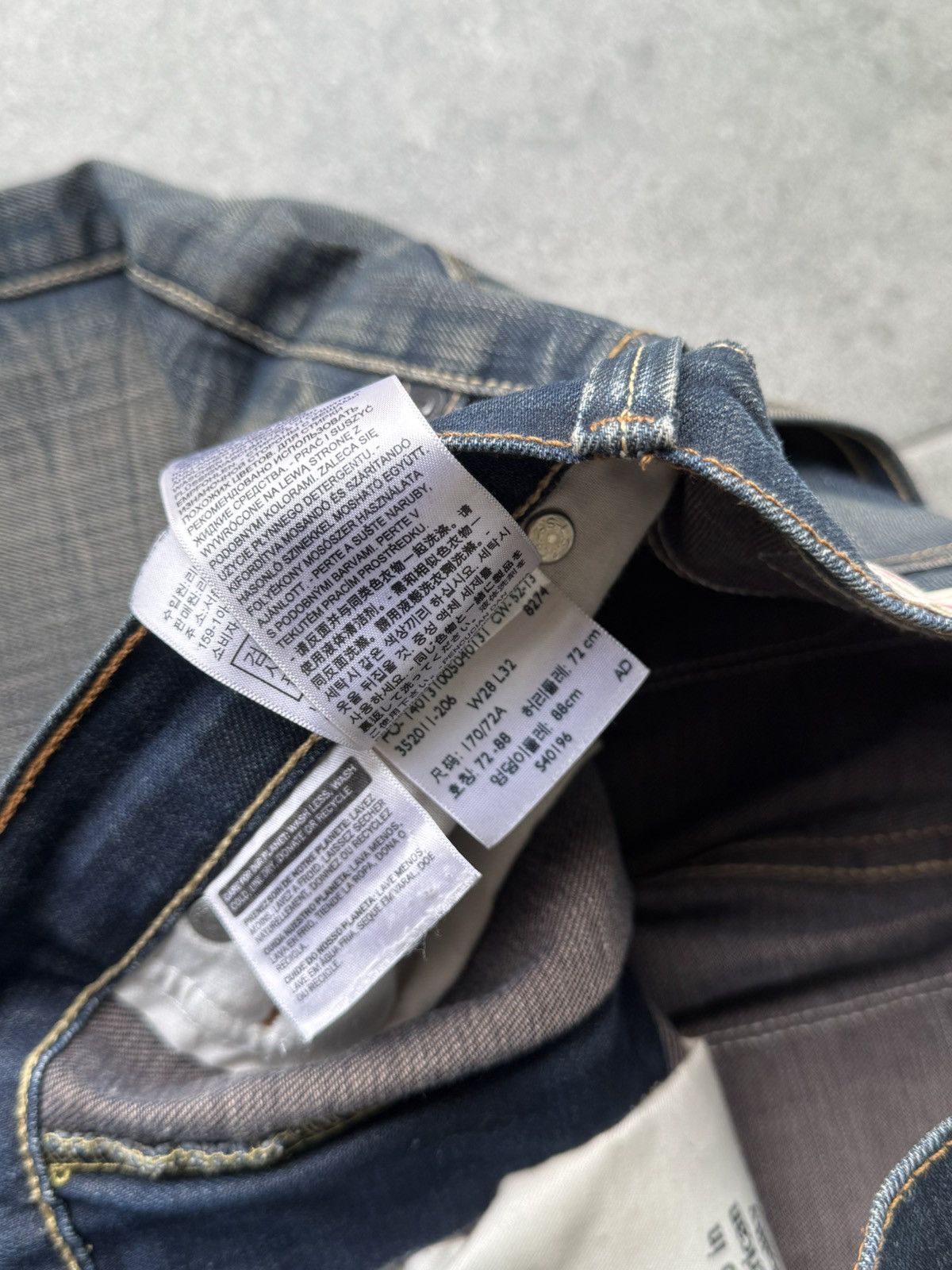 Levi's Vintage Levi’s Mud Washed Denim Jeans Y2K Avantgarde Japan Size US 28 / EU 44 - 11 Thumbnail