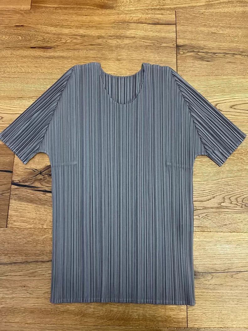 Issey Miyake issey miyake size:3 Grey pleated coat Size XXS / US 00 / IT 34 - 2 Thumbnail