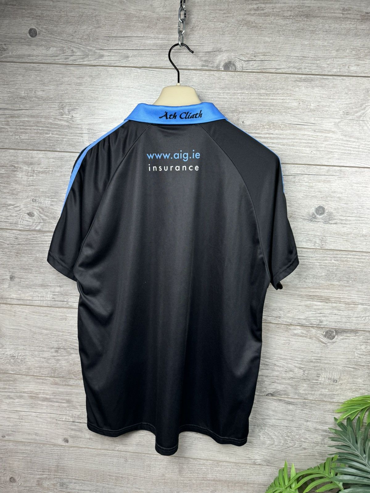 Other NWT O'Neills Soccer Jersey Men's XL Croke Park Classic Size US XL / EU 56 / 4 - 8 Thumbnail