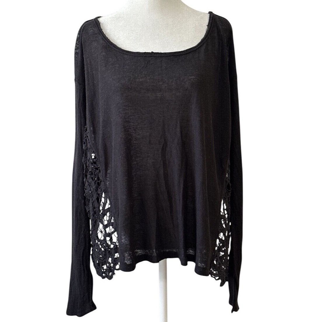 Free People NWT Free People Black Lace Inset Slouchy Linen Blend Top | B Size S / US 4 / IT 40 - 2 Thumbnail