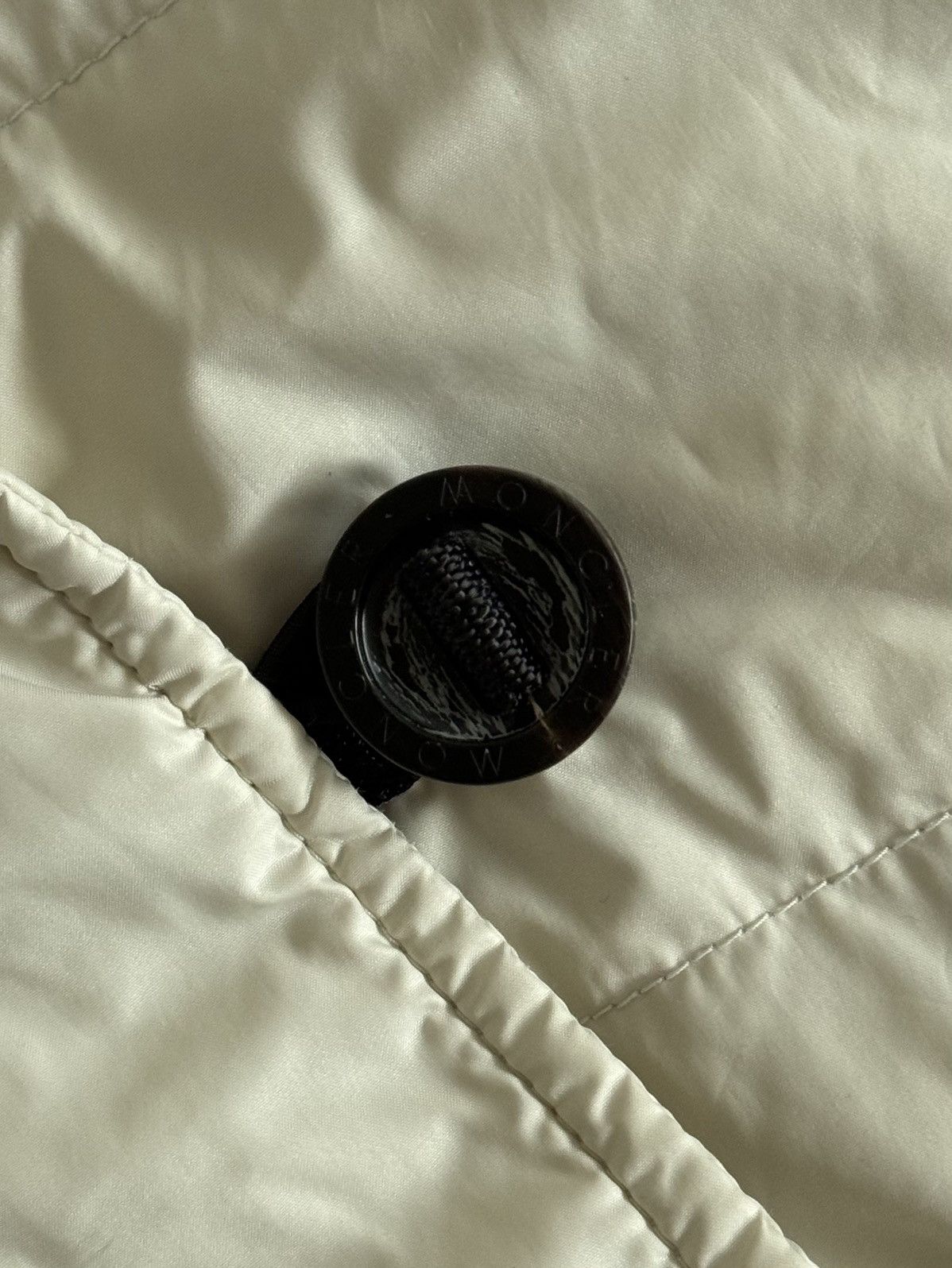 Moncler Vintage Moncler Cropped Down Puffer Bomber Jacket | 3 Size M / US 6-8 / IT 42-44 - 13 Thumbnail