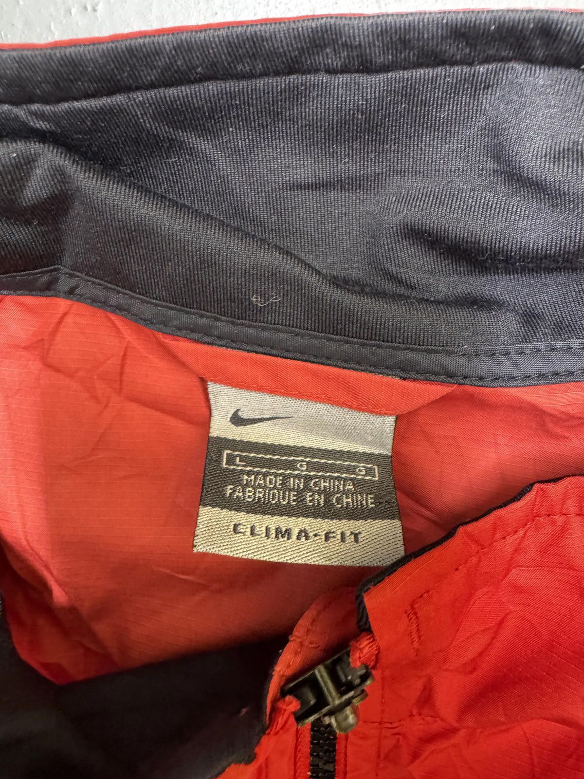 Nike Nike Elima-Fit Red Jacket - Lightweight & Stylish Size US L / EU 52-54 / 3 - 4 Thumbnail