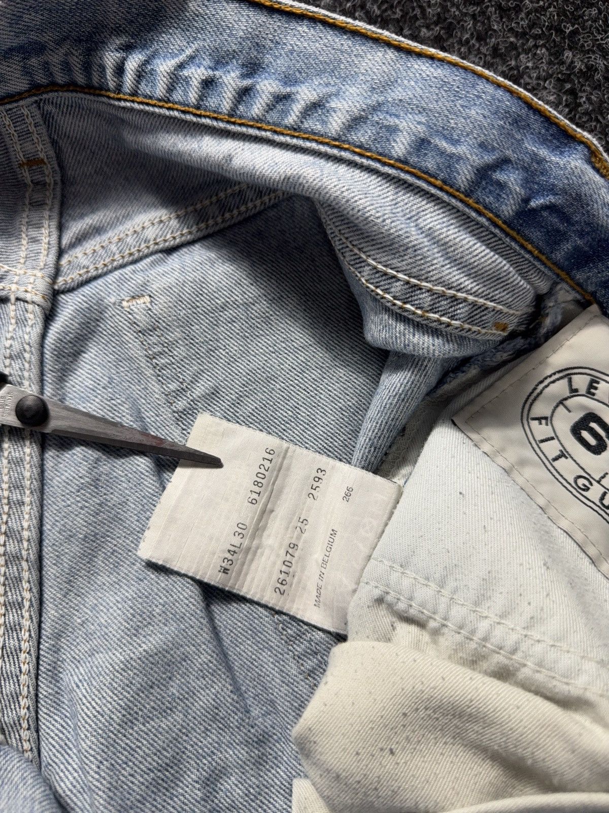 Levi's Vintage Clothing Vintage 90s Levi's 618 Relaxed Straight Light Wash Jeans Size US 32 / EU 48 - 11 Thumbnail