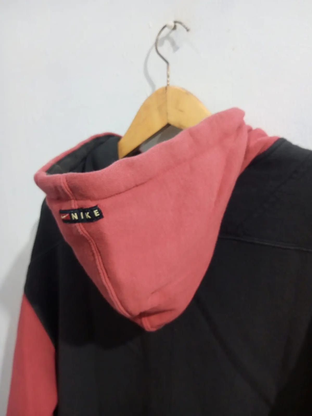 Designer Vtg Nike big swoosh sun fadded hoodie Size US M / EU 48-50 / 2 - 11 Thumbnail
