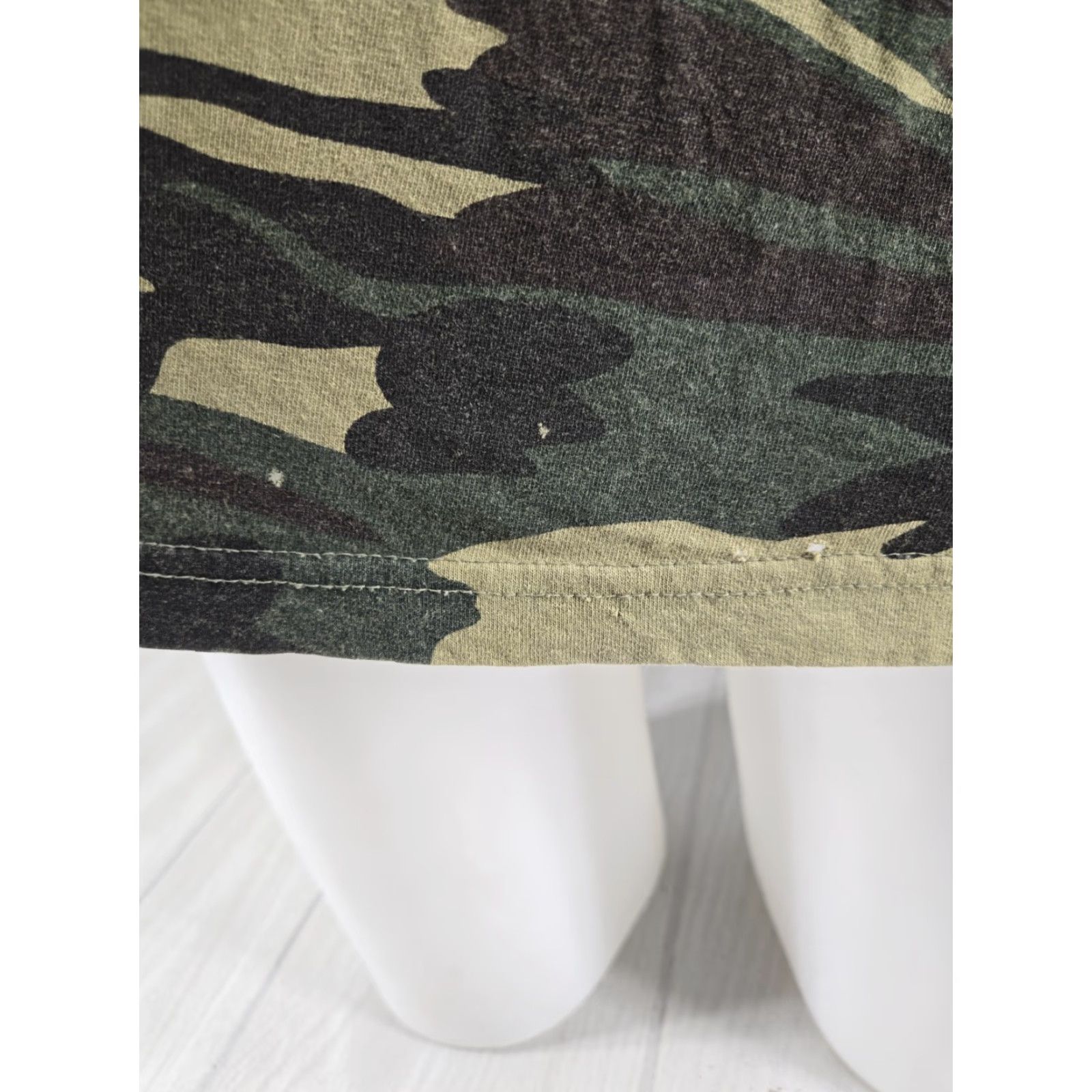 Vintage VINTAGE Horizon Camouflage Long Sleeve Shirt Camouflage XL Men Green Distressed Camo Horizon Tshirt XL Mens Size US XL / EU 56 / 4 - 3 Thumbnail