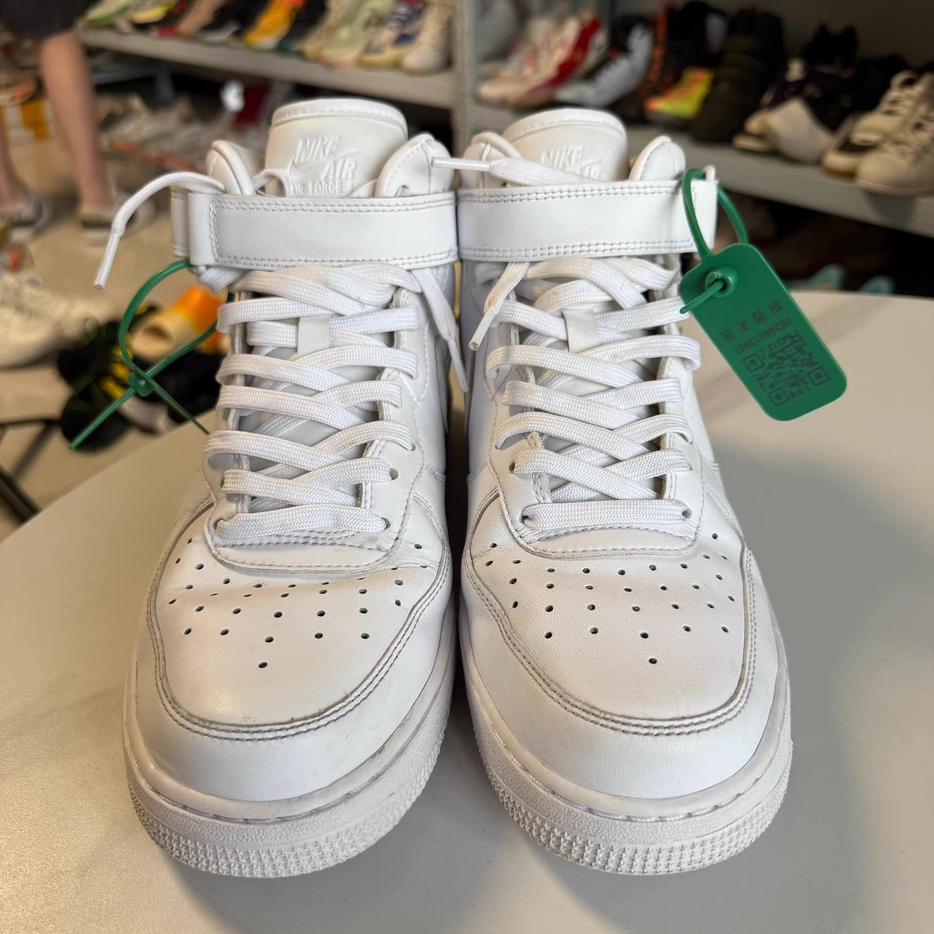 Nike Nike Air Force 1, lightweight sneakers Q10 Size US 10 / EU 43 - 2 Thumbnail