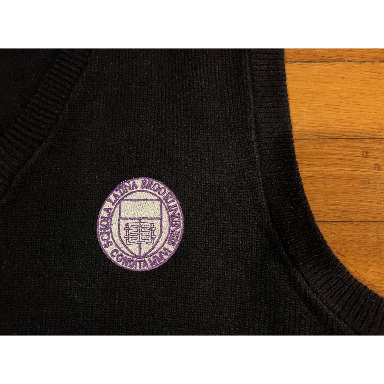 Vintage VINTAGE The Brooklyn Latin School Uniform Sweater Vest Medium Blue Size US M / EU 48-50 / 2 - 3 Thumbnail