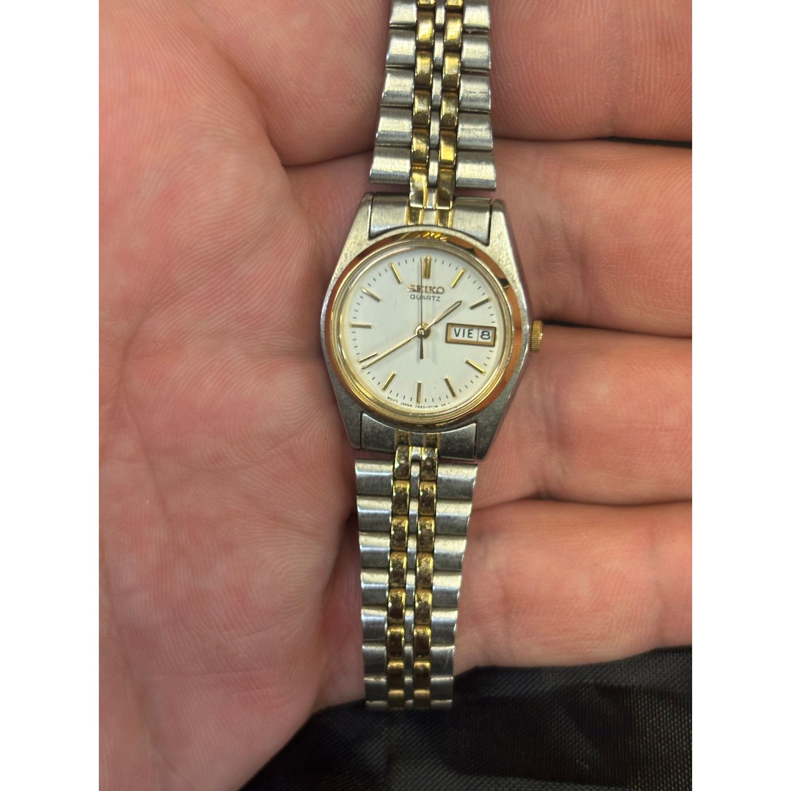 Seiko Seiko 7N83-0011 2-Tone Day/Date Womens Watch! New Battery! Size ONE SIZE - 4 Thumbnail
