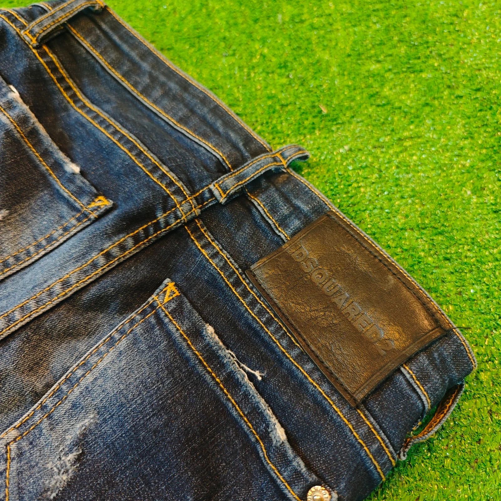 Dsquared2 Dsquared2 Jeans Womens 36 Blue dark wash ripped distressed Size 26" / US 2 / IT 38 - 16 Thumbnail
