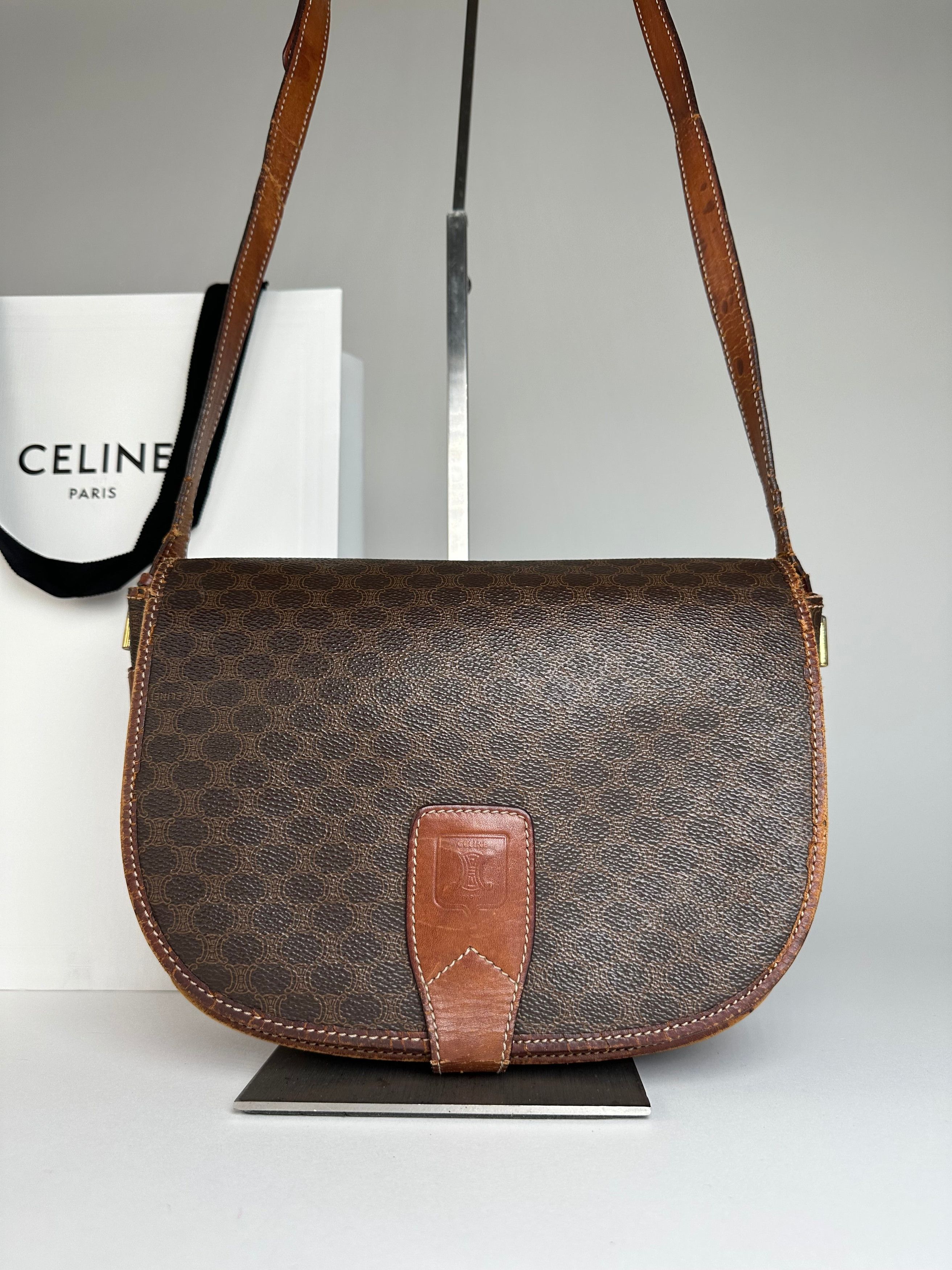 Celine Vintage Paris Triomphe Monogram Leather Shoulder Bag Brown Size ONE SIZE - 1 Thumbnail