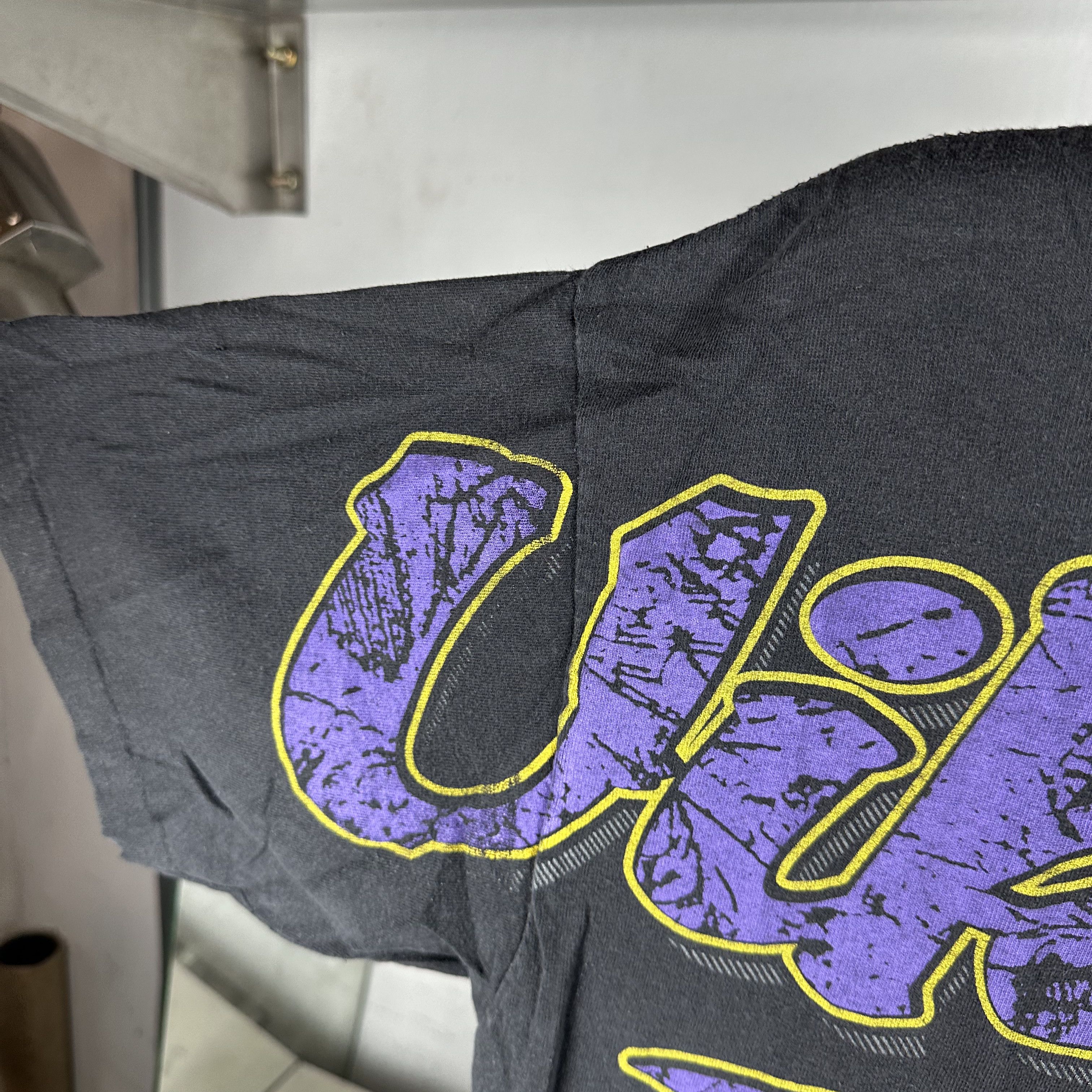 Vintage Vintage 90s Minnesota Vikings Football NFL Helmet T-Shirt Size US L / EU 52-54 / 3 - 5 Thumbnail