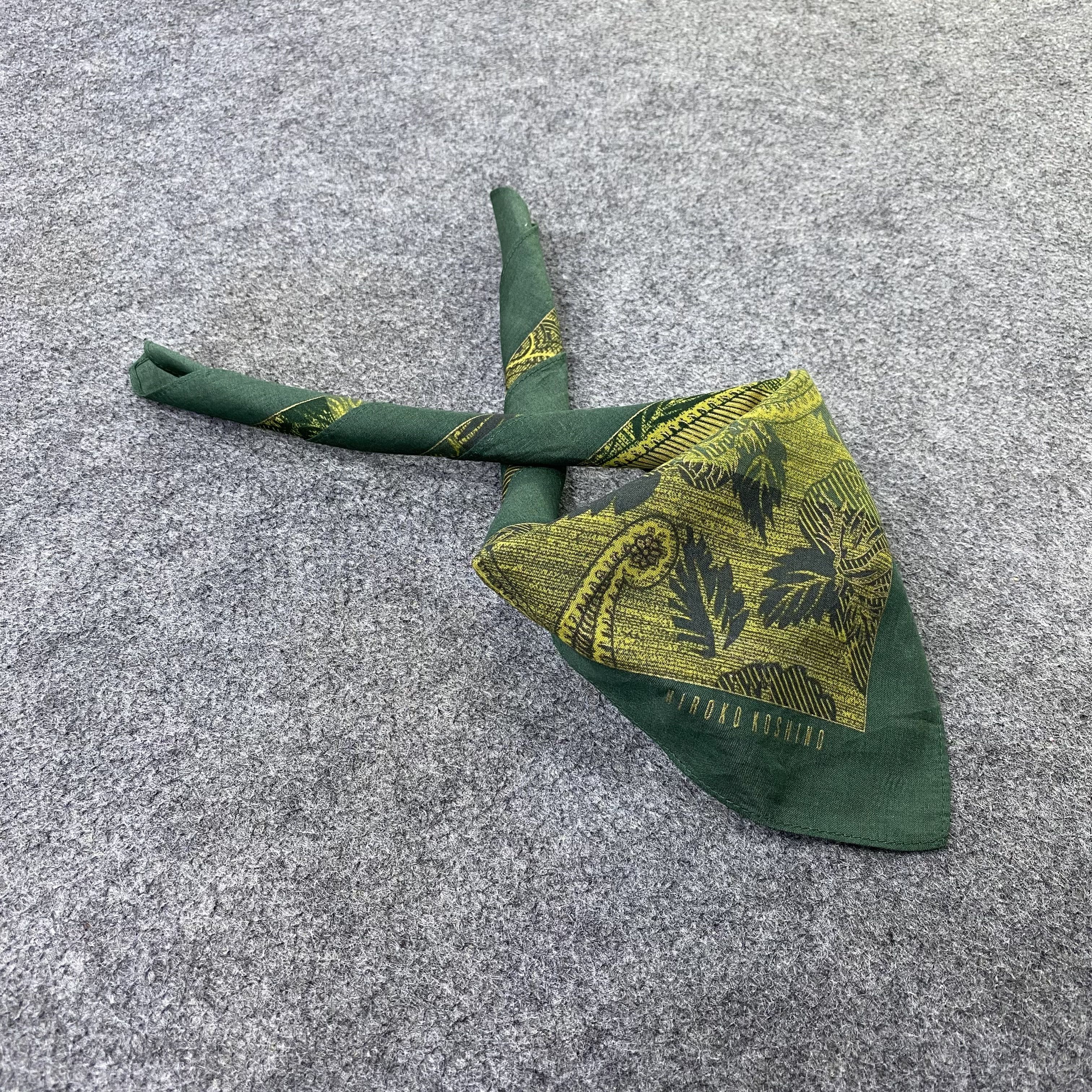 Japanese Brand Hiroko Koshino Handkerchief / Bandana / Neckerchief-B2308 Size ONE SIZE - 1 Thumbnail