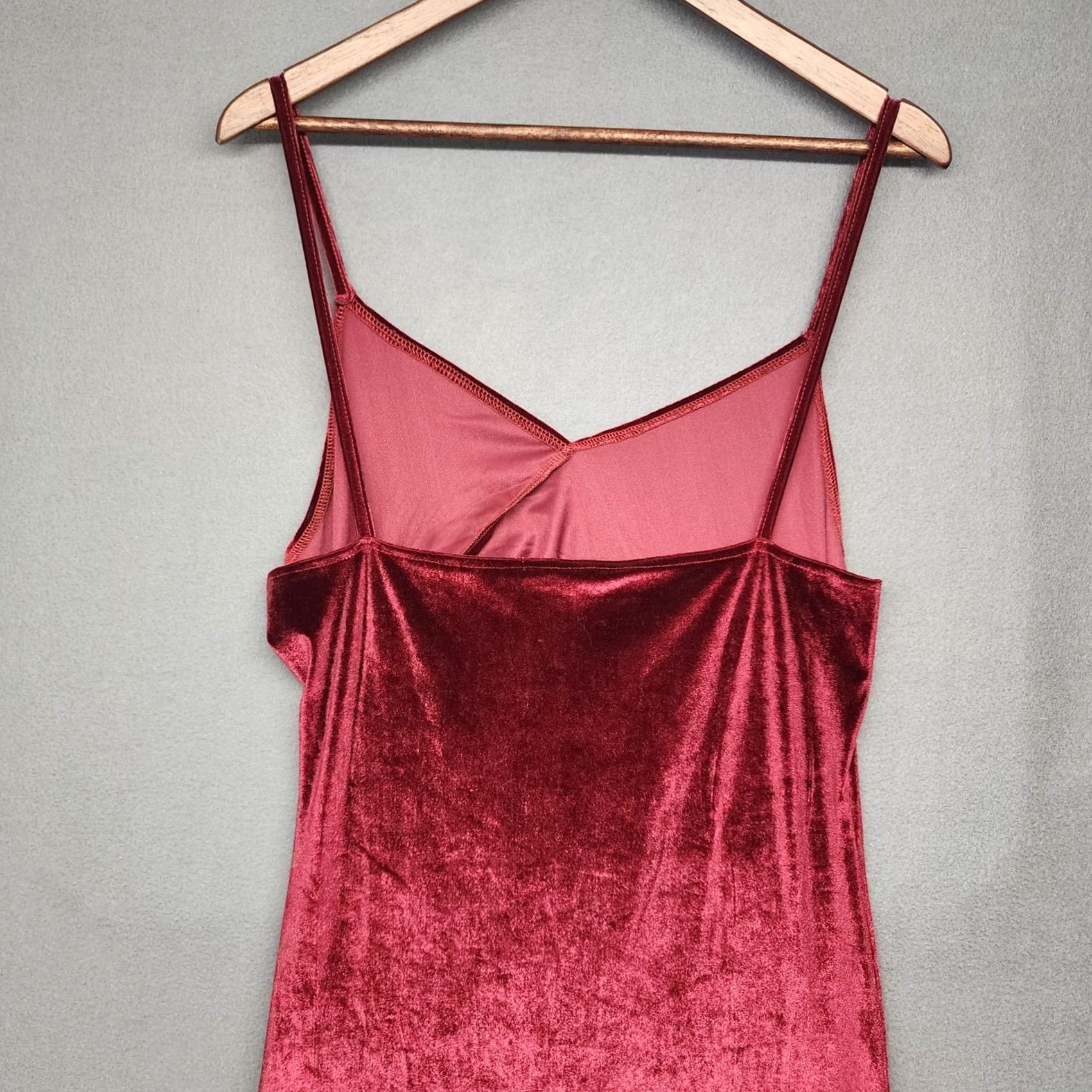 Velvet Womens Burgundy Velour Maxi Dress 3XL Spaghetti Strap Sleeveless Pullover Unbranded Women Long Velvet Dress Size XXL / US 16-18 / IT 52-54 - 7 Thumbnail