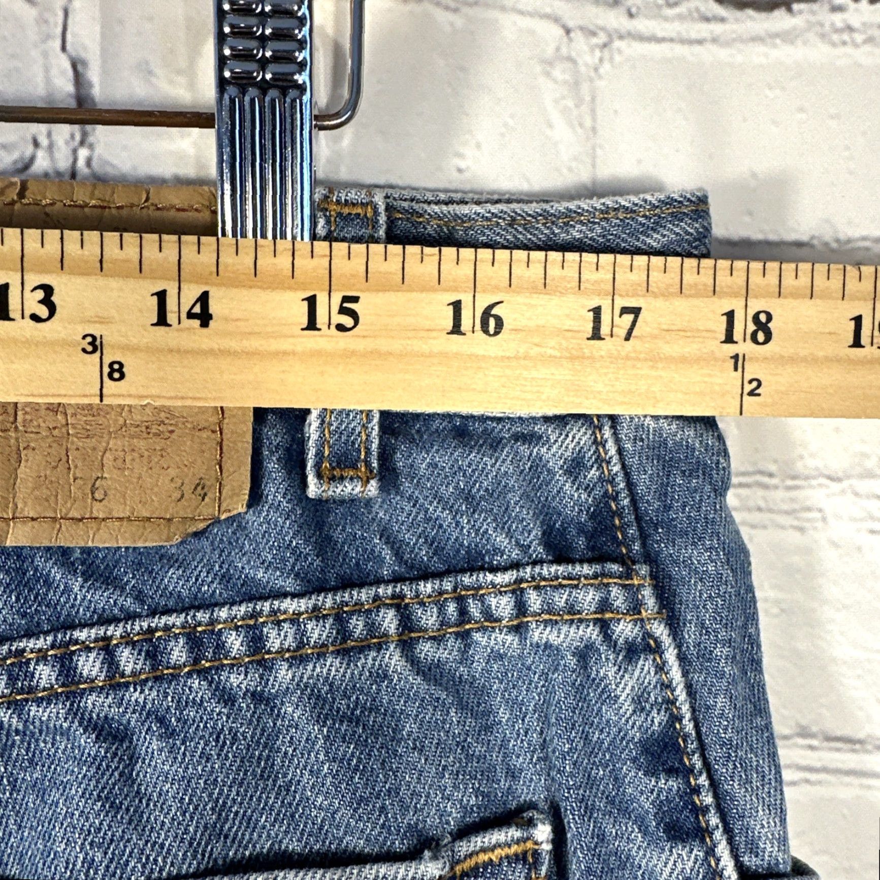 Levi's VINTAGE Levi's 560 Jeans Men's 36x34 Blue Loose Fit Tapered Leg Denim Medium Wash Size US 36 / EU 52 - 4 Thumbnail