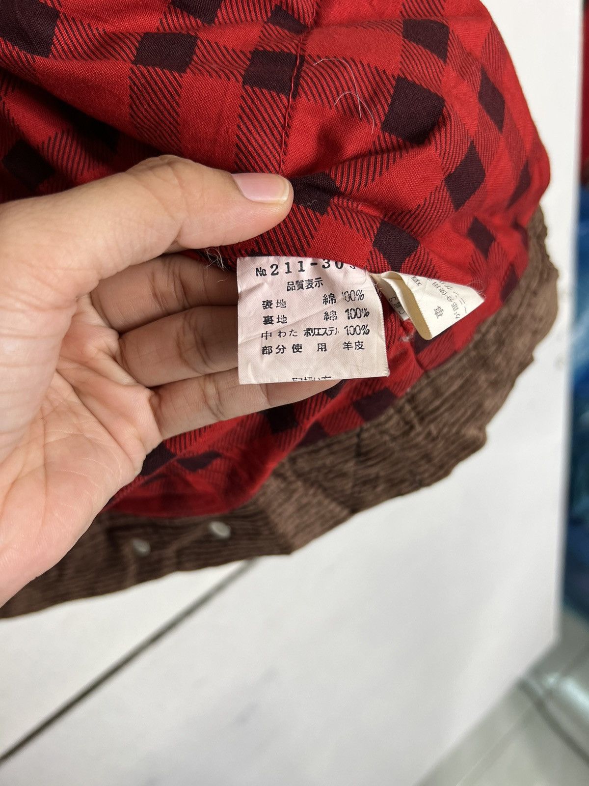 Japanese Brand 🔥 TEN CARAT CORDUROY SLEEVE LESS TANK TOP JACKET Size US L / EU 52-54 / 3 - 13 Thumbnail