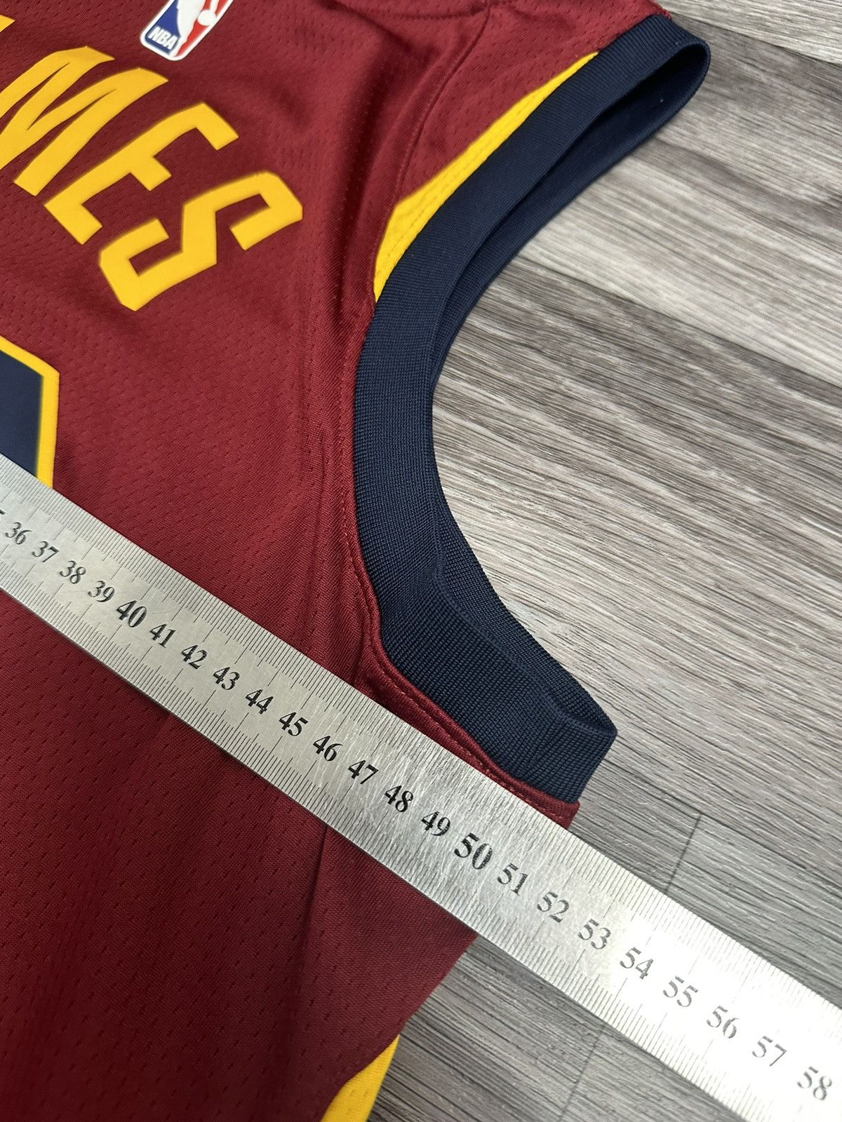 Nike Nike NBA Cleveland Cavaliers James 23 Swingman size M hype Size US M / EU 48-50 / 2 - 11 Thumbnail