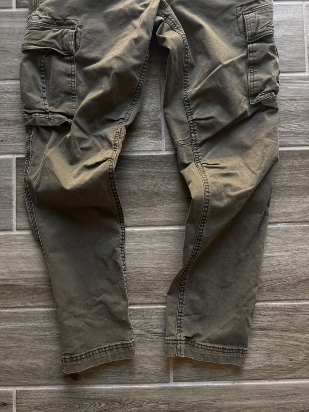 Gap GAP Olive/Forest Green Cargo Pants Size 33x30 Gently Used Size US 33 - 3 Thumbnail