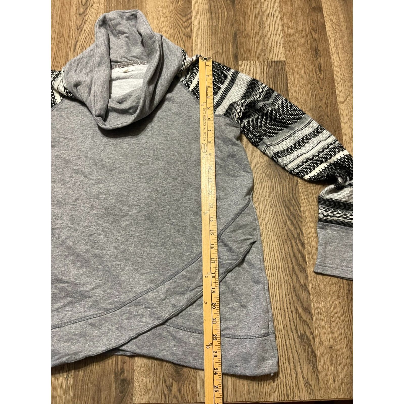 Vintage Maurices Shirt Women's Medium Turtleneck Long Sleeve Gray Black White Solid Casual Fall Spring Summer Modern Basic Regular Womens Size M / US 6-8 / IT 42-44 - 6 Thumbnail