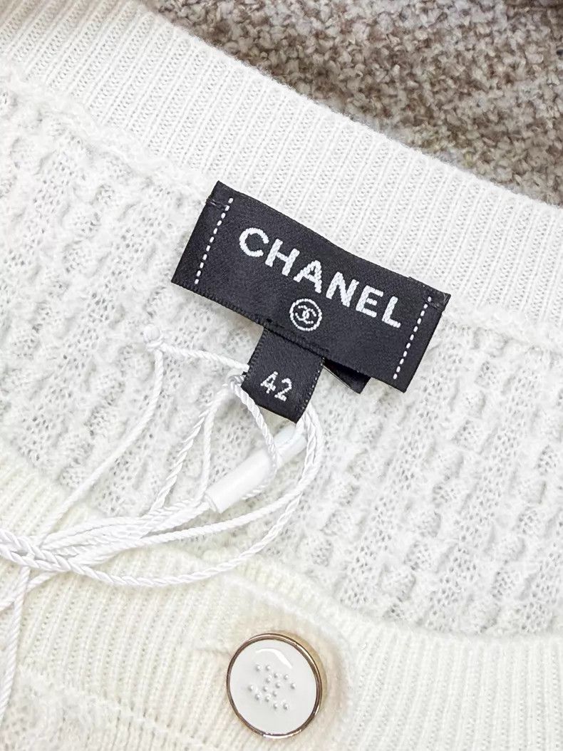 Chanel Chanel Cashmere knitted vest Size M / US 6-8 / IT 42-44 - 5 Thumbnail