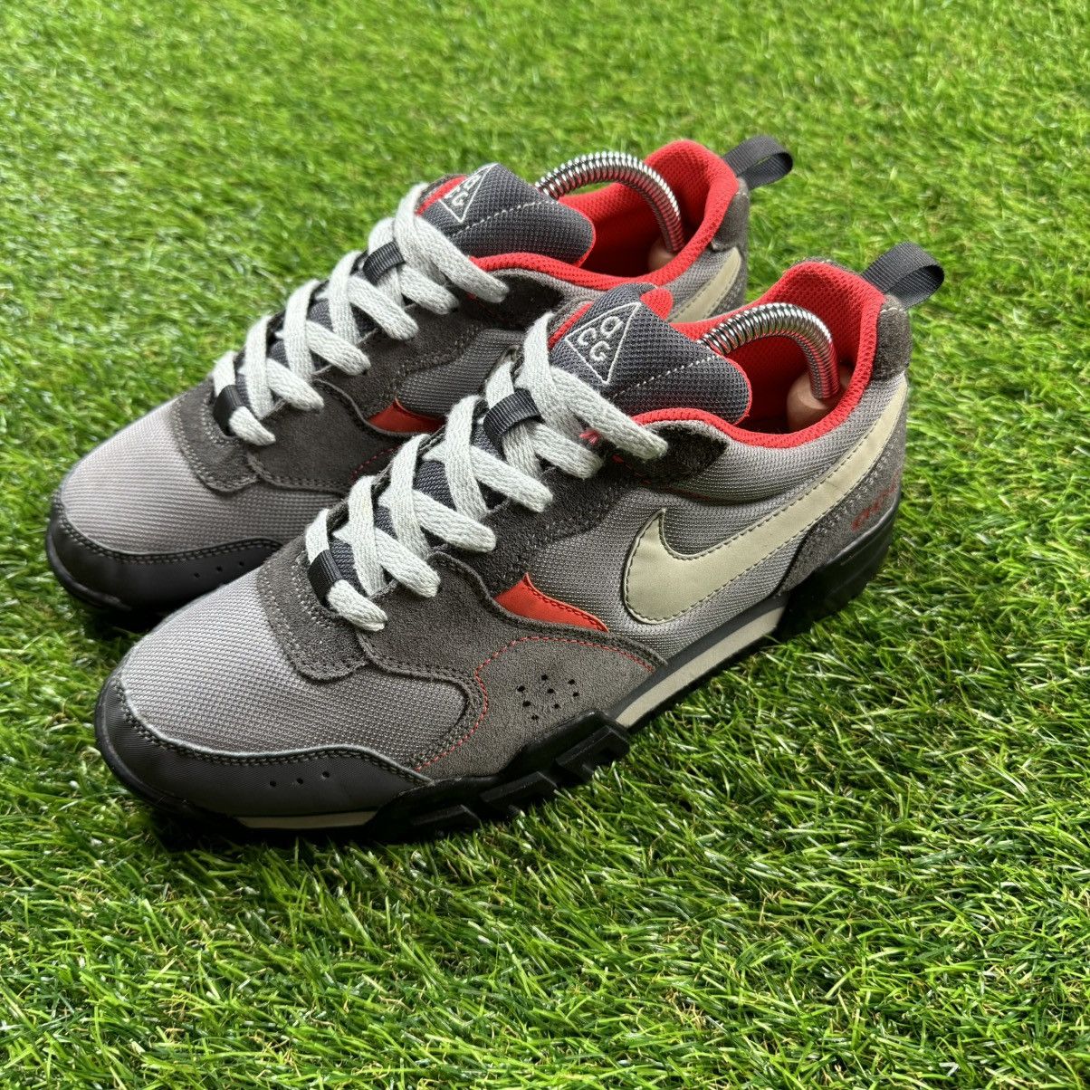Nike ACG ACG Pyroclast Grey and red Nike shoes trainers sneakers Size US 8.5 / EU 41-42 - 4 Thumbnail