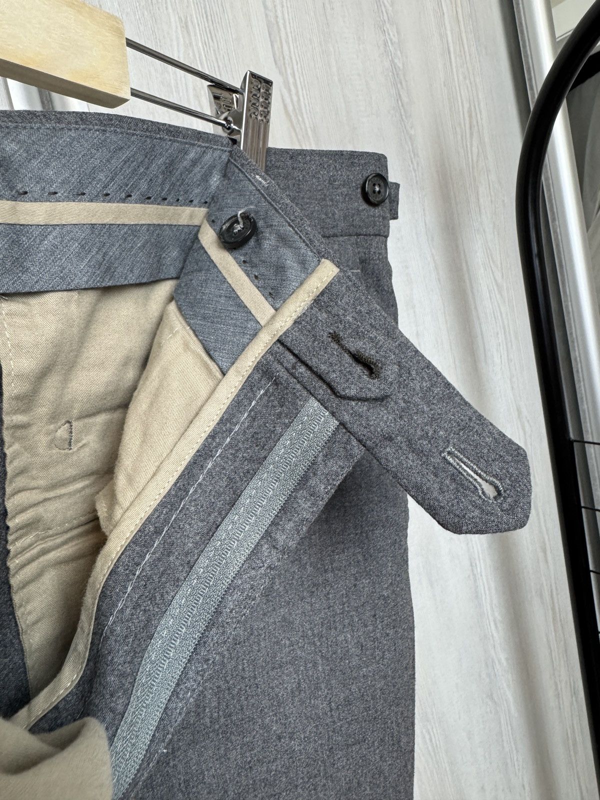 Boggi Boggi Milano made in Italy grey wool buckles classic pants Size US 36 / EU 52 - 11 Thumbnail