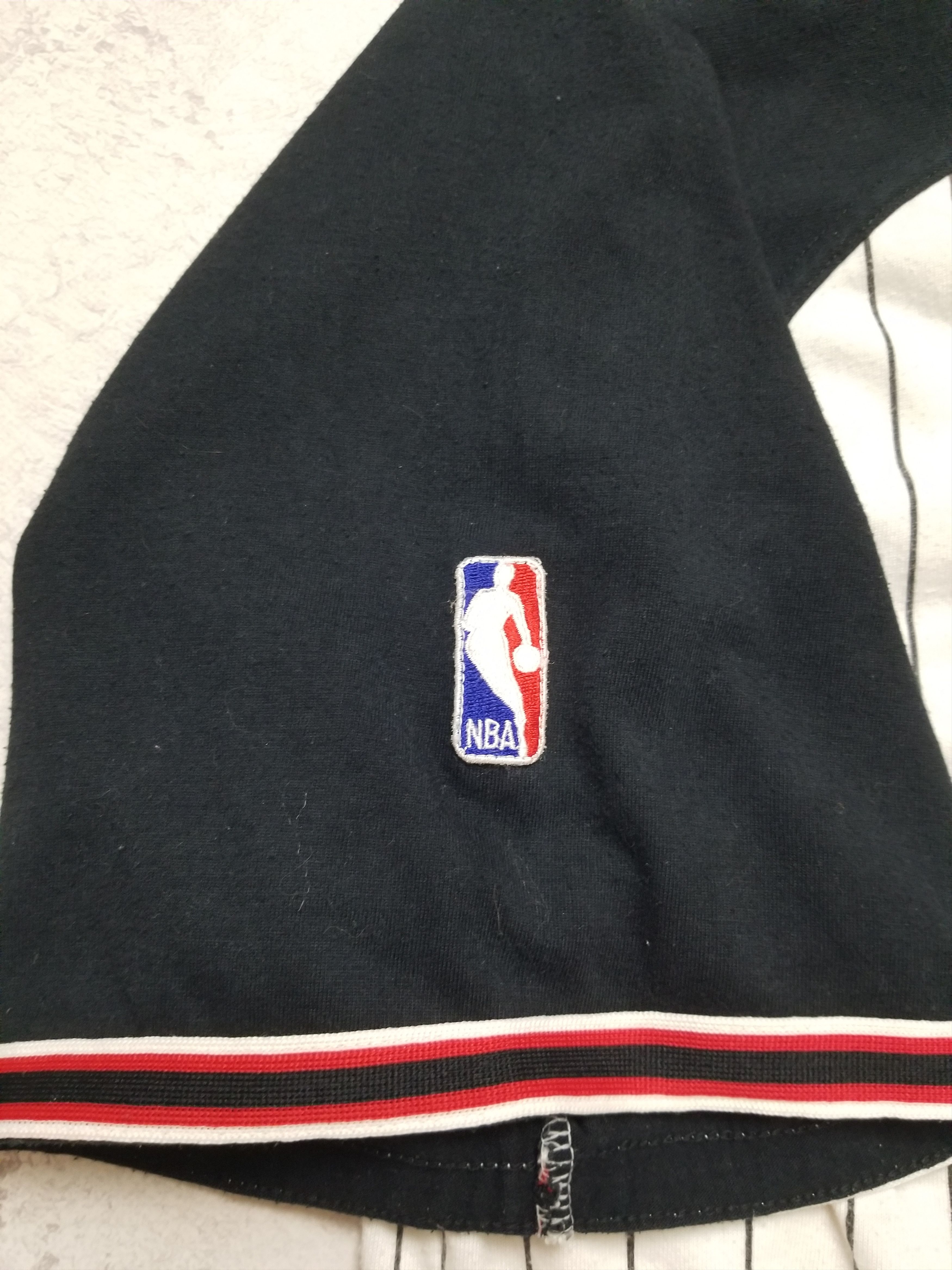 Starter VTG 90s NBA Chicago Bulls Pin Stripe Embroidered Jersey Size US XL / EU 56 / 4 - 4 Thumbnail