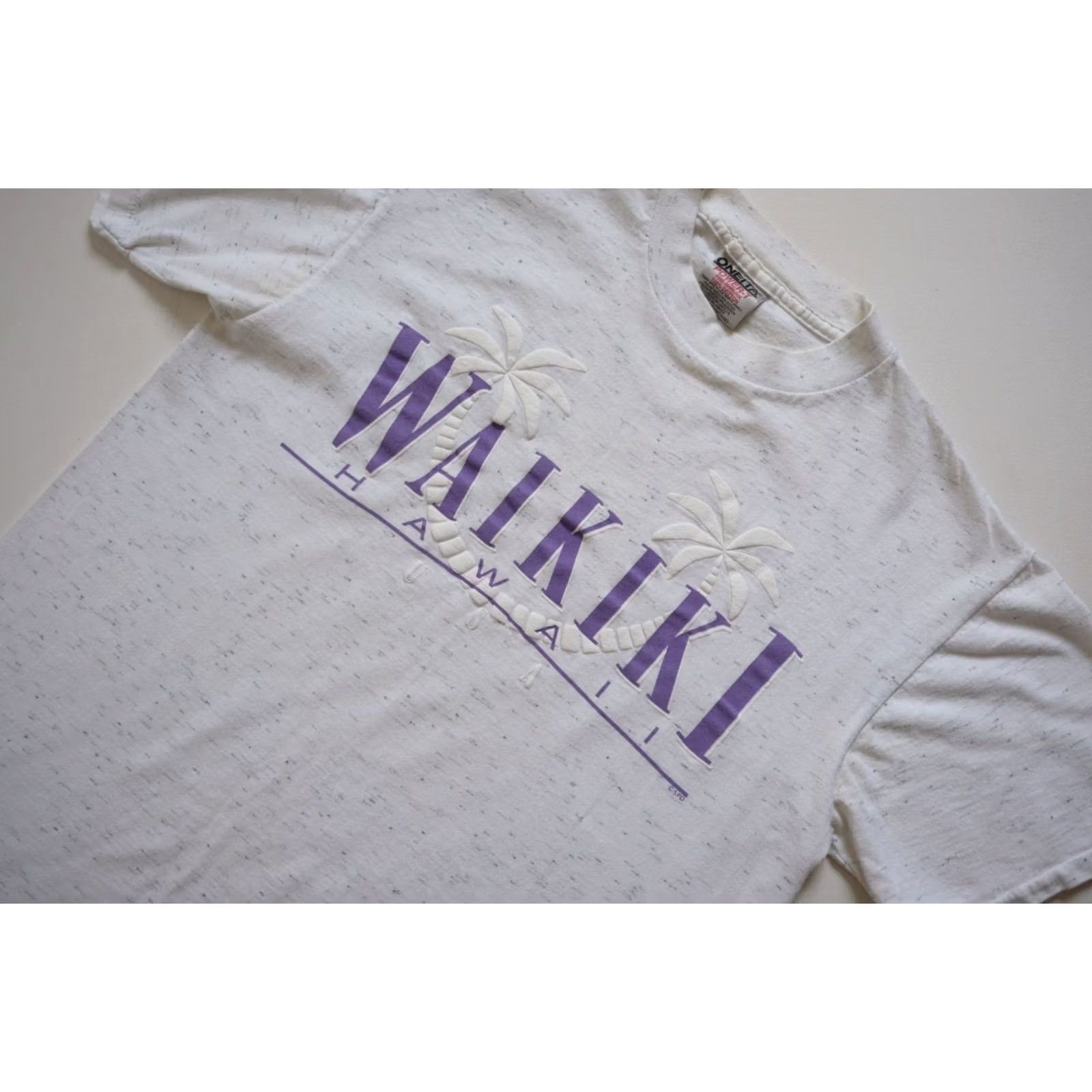 Vintage VINTAGE 90s USA HAWAII WAIKIKI PUFFY GRAPHIC GRAY 100% COTTON T SHIRT SZ M Size US M / EU 48-50 / 2 - 5 Thumbnail