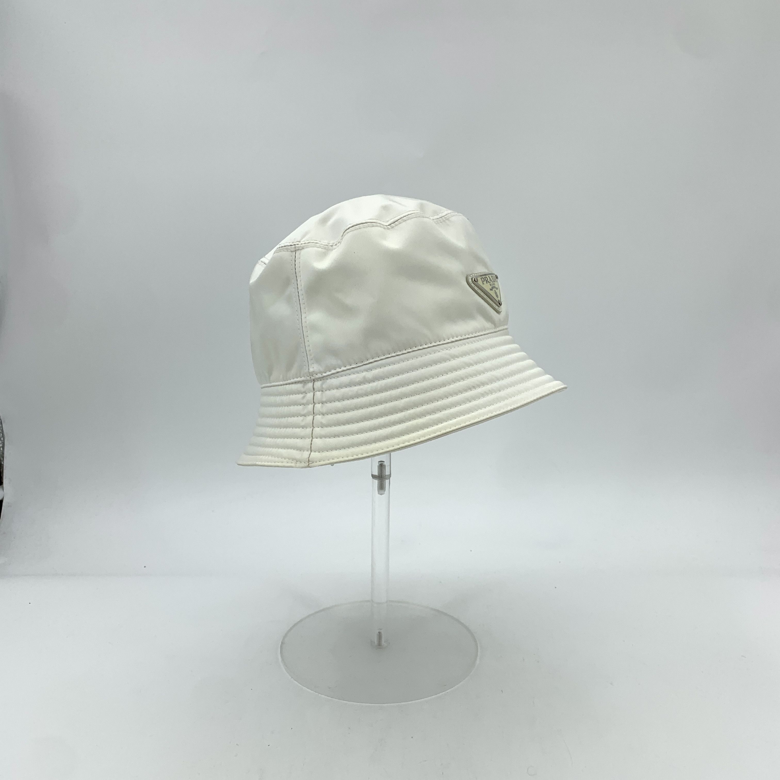 Prada Prada White Cotton Triangle Logo Bucket Hat Size ONE SIZE - 9 Thumbnail
