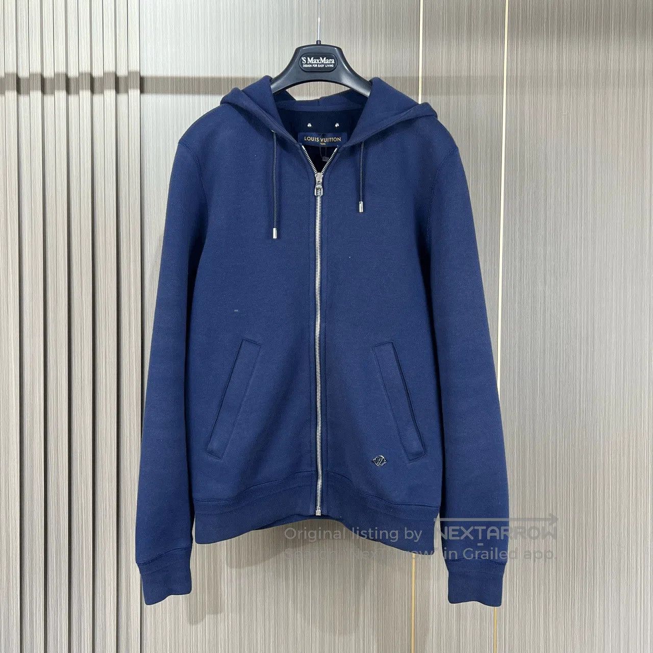 Louis Vuitton louis vuitton logo zip. Size XS / US 0-2 / IT 36-38 - 1 Thumbnail