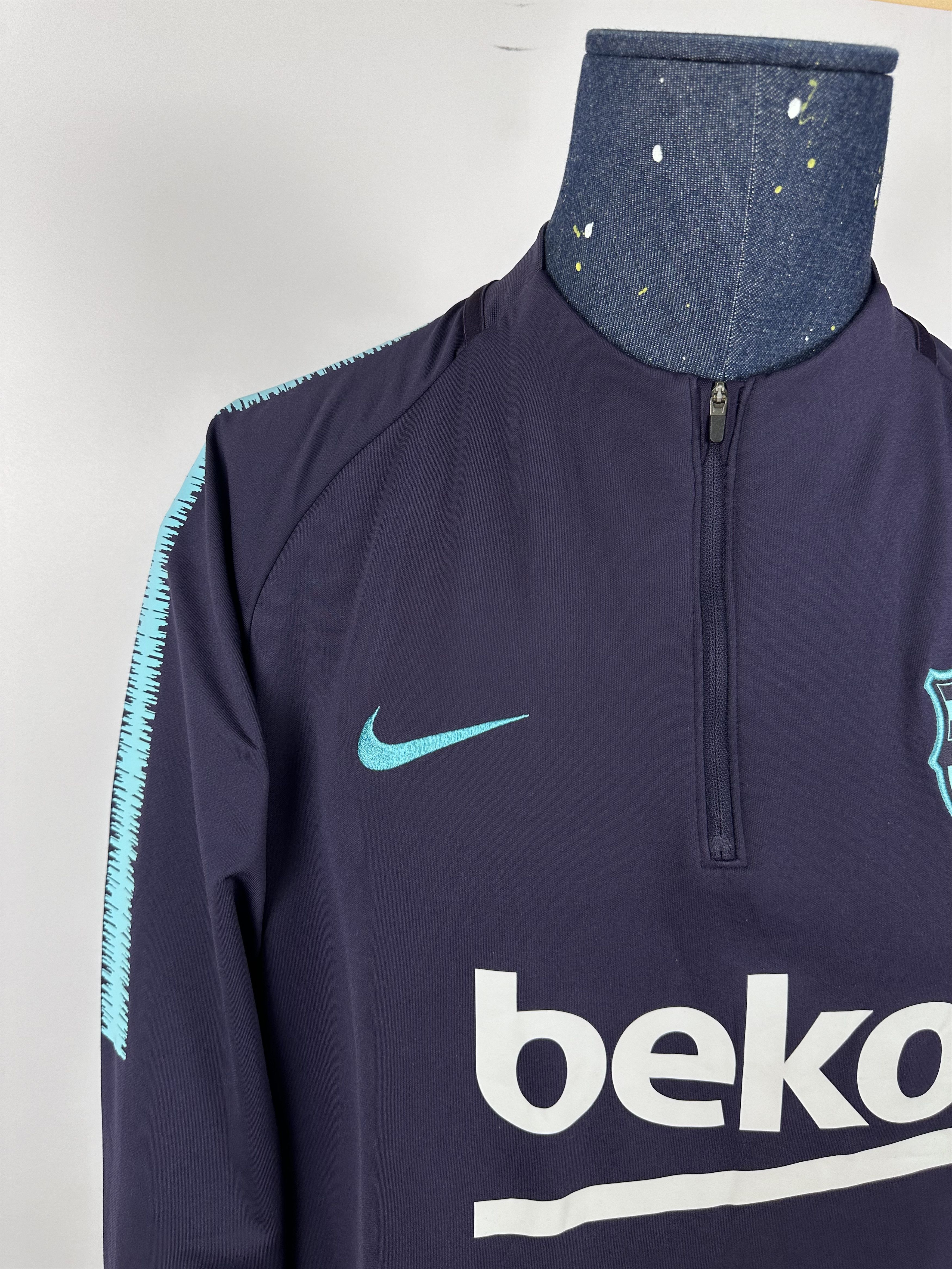 Nike BARCELONA 2019 TRAINING FOOTBALL SOCCER SWEATSHIRT TOP NIKE Size US XL / EU 56 / 4 - 4 Thumbnail