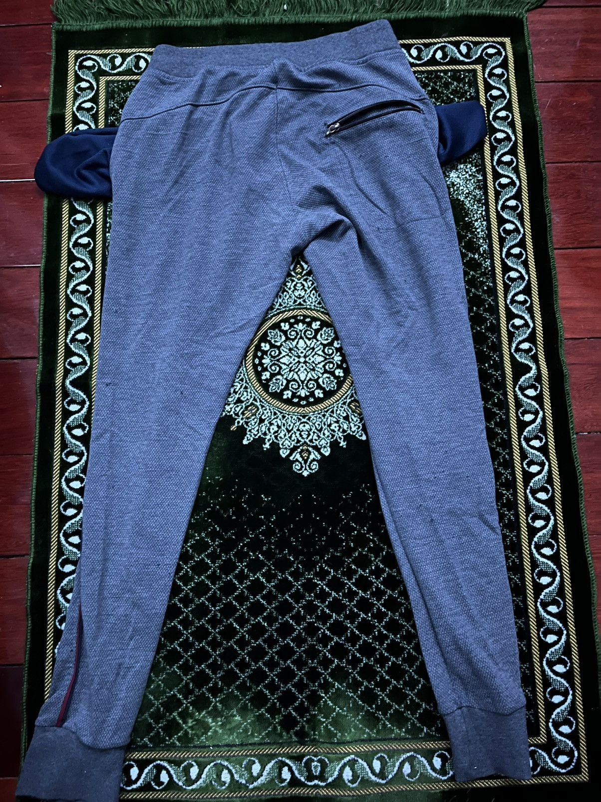 Nike Nike Grey Sweatpants Size US 28 / EU 44 - 2 Thumbnail