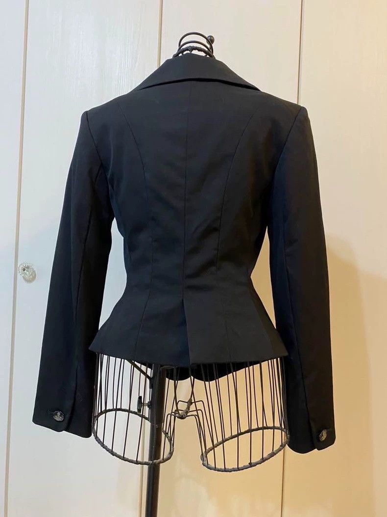 Vivienne Westwood Vivienne Westwood The petals are dressed in a suit jacket Size M / US 6-8 / IT 42-44 - 2 Thumbnail