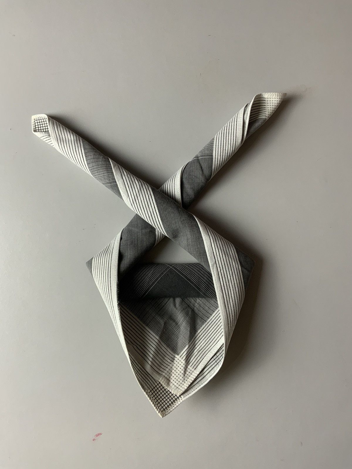 Calvin Klein Calvin Klein Bandana Handkerchief Size ONE SIZE - 2 Thumbnail