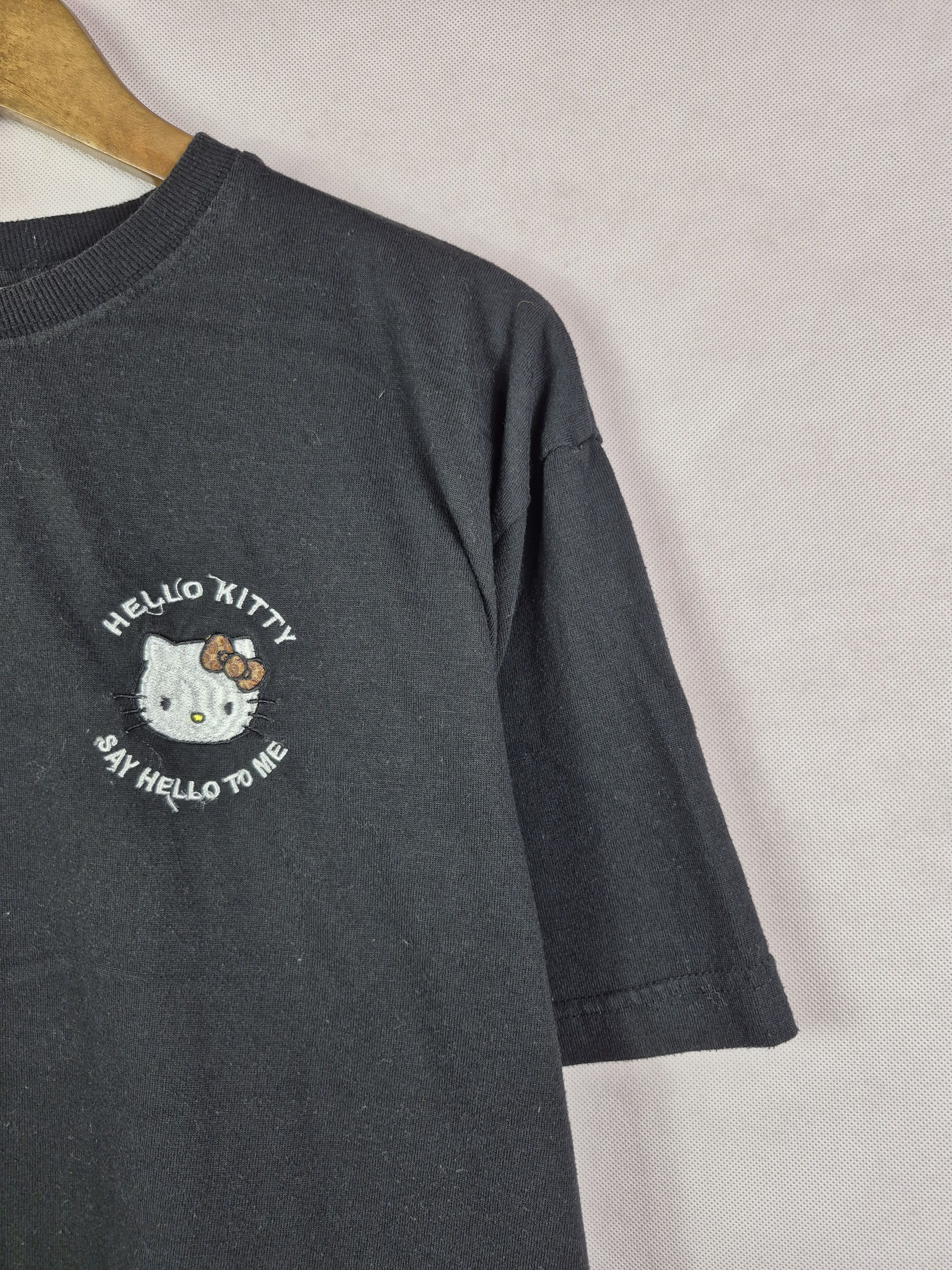 Japanese Brand 🔥 Hello Kitty Sanrio Japan Big Logo Carpet Tee Size US L / EU 52-54 / 3 - 5 Thumbnail