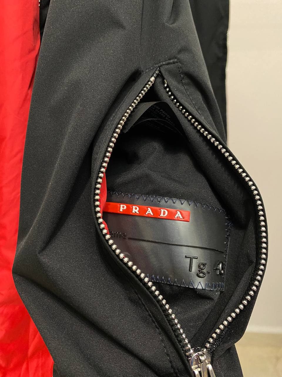 Prada Prada Tab Logo Reversible Nylon Windstopper Black Red Jacket Size US S / EU 44-46 / 1 - 11 Thumbnail