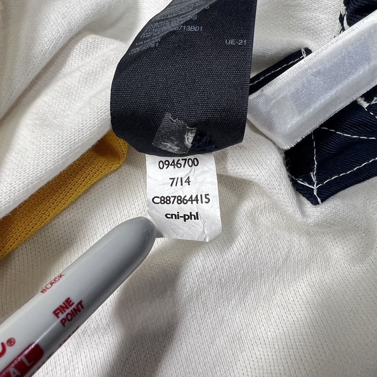 Tommy Hilfiger Tommy Hilfiger Polo Blue Yellow Custom Fit White Golf Flag Size US L / EU 52-54 / 3 - 12 Thumbnail