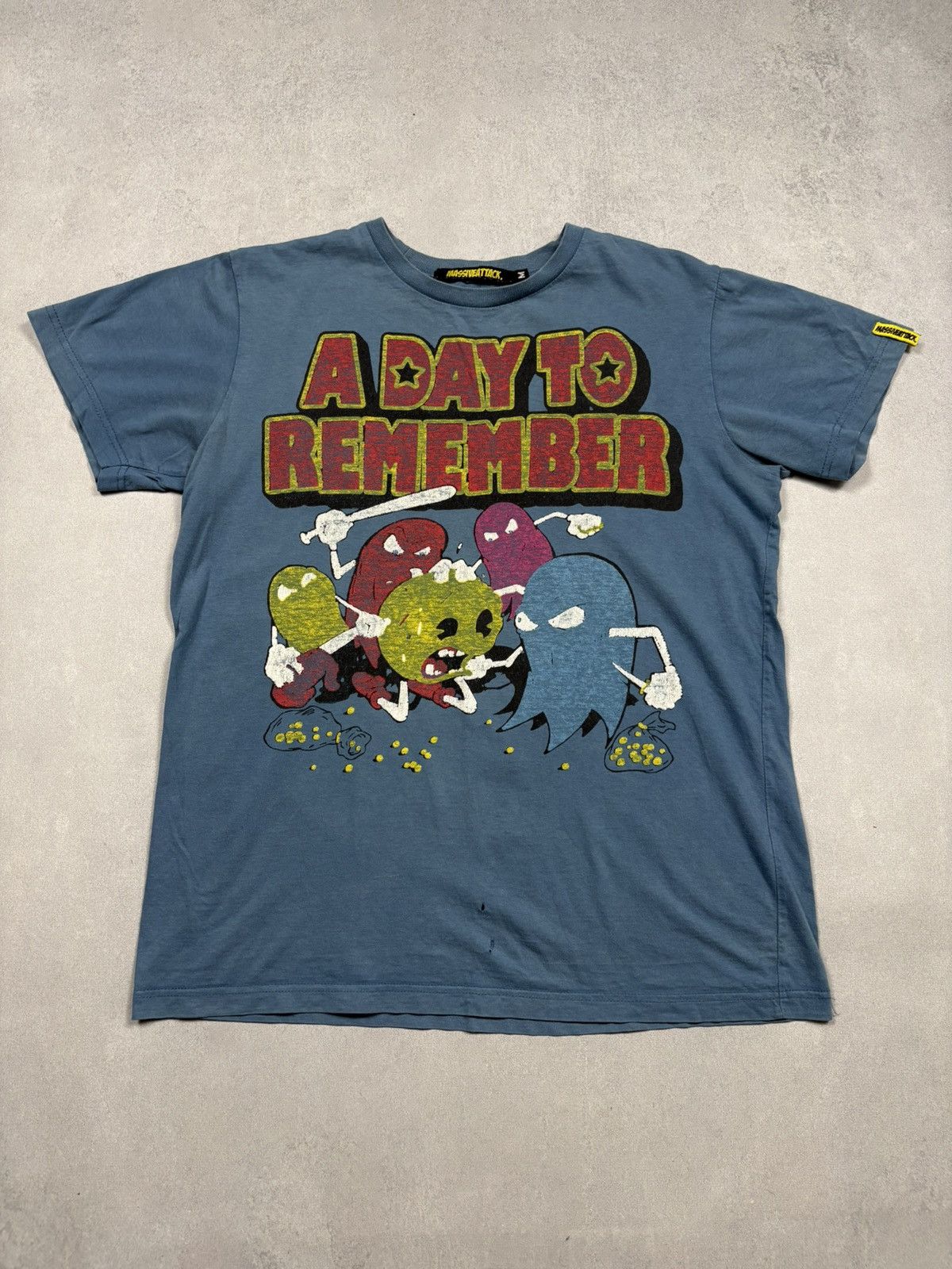 Band Tees A Day To Remember Band T-Shirt Massivattack Vintage 2000s Size US M / EU 48-50 / 2 - 1 Thumbnail