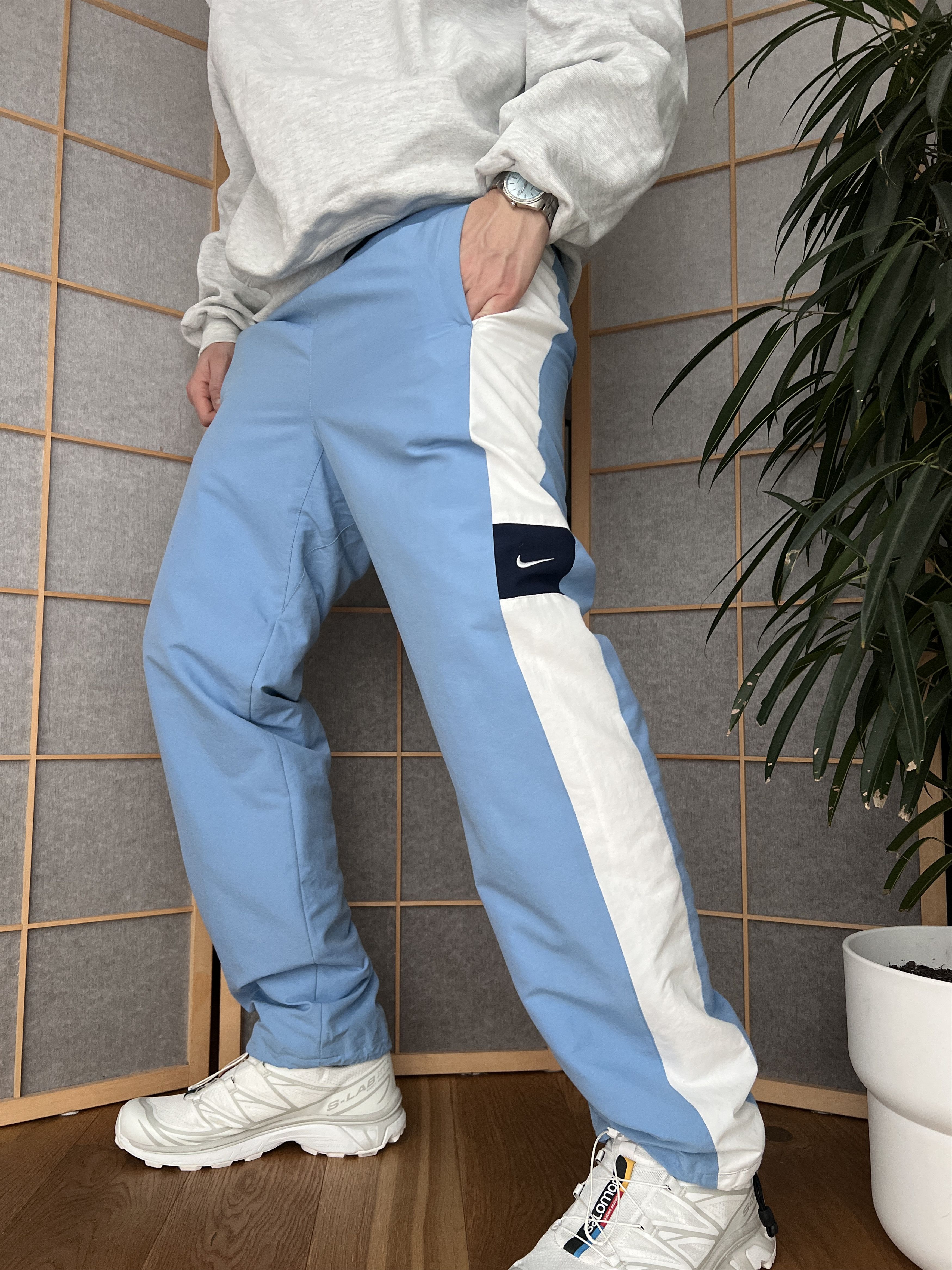 Nike Nike vintage 2000s baby blue track pants nylon joggers rare Size US 32 / EU 48 - 19 Thumbnail