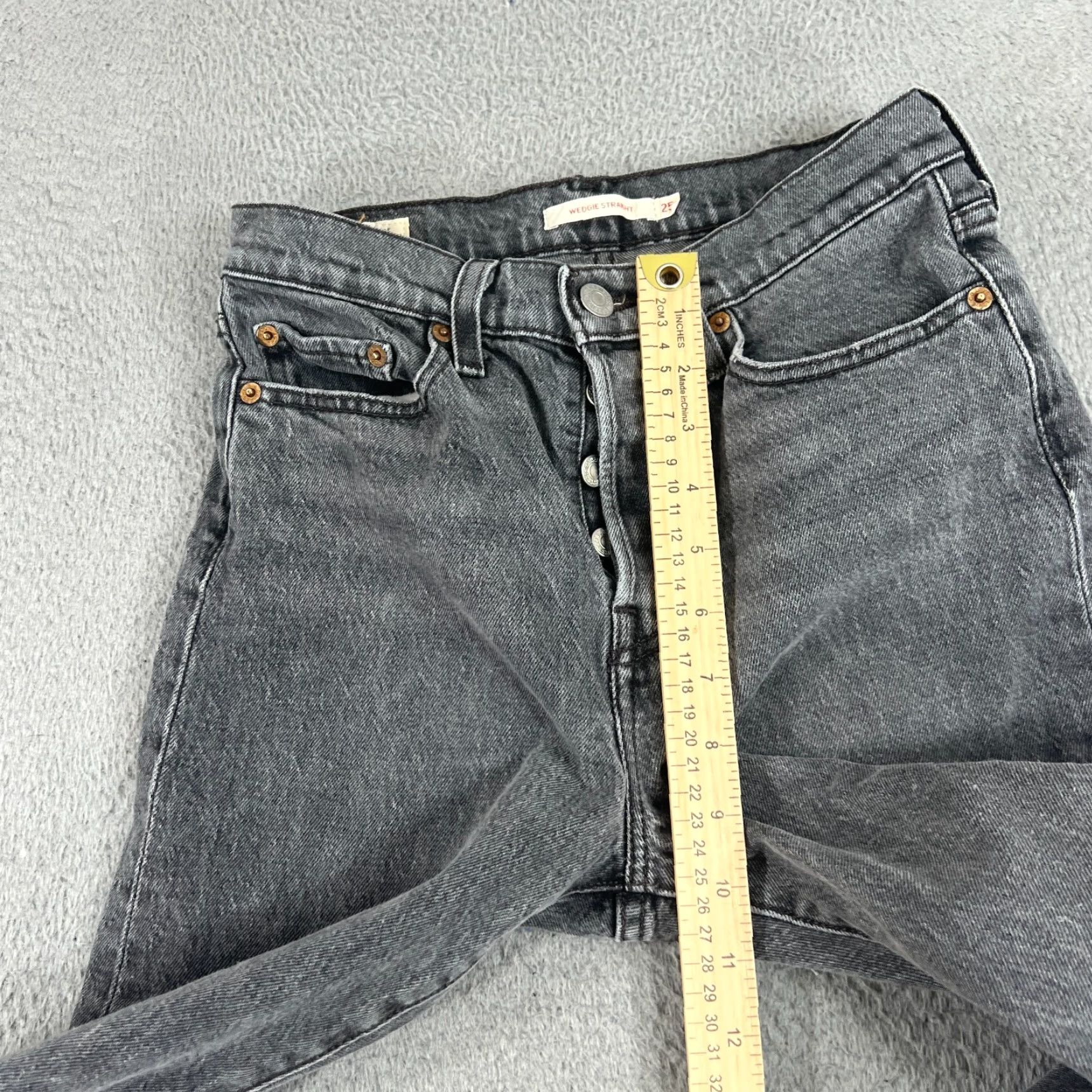 Levi's Levis Wedgie Straight Jeans Womens 25 Black Button Fly High Rise Ankle Denim Size 42" / US 20 - 4 Thumbnail