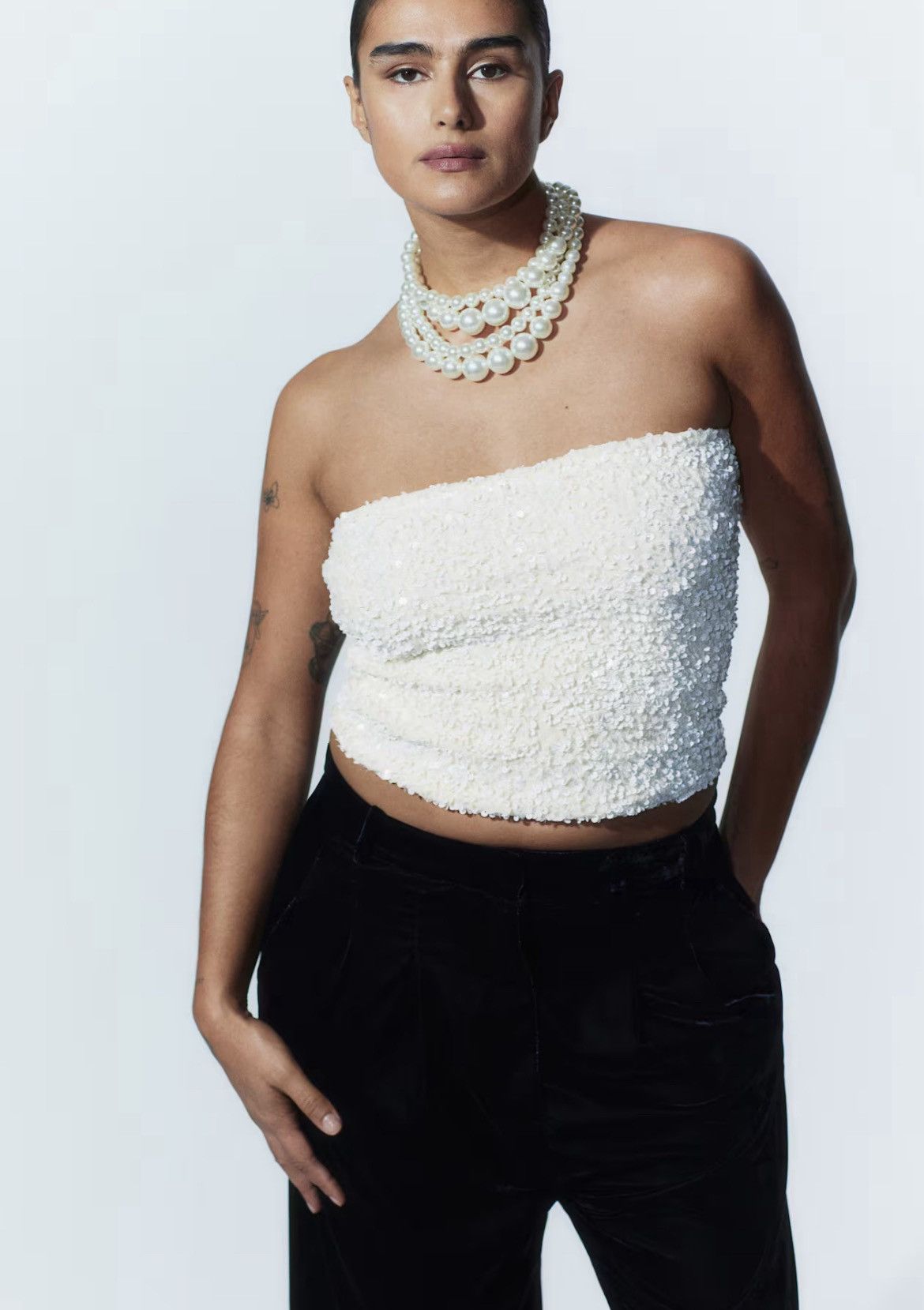 H&M H&M sequin bandeau top Size L / US 10 / IT 46 - 1 Thumbnail