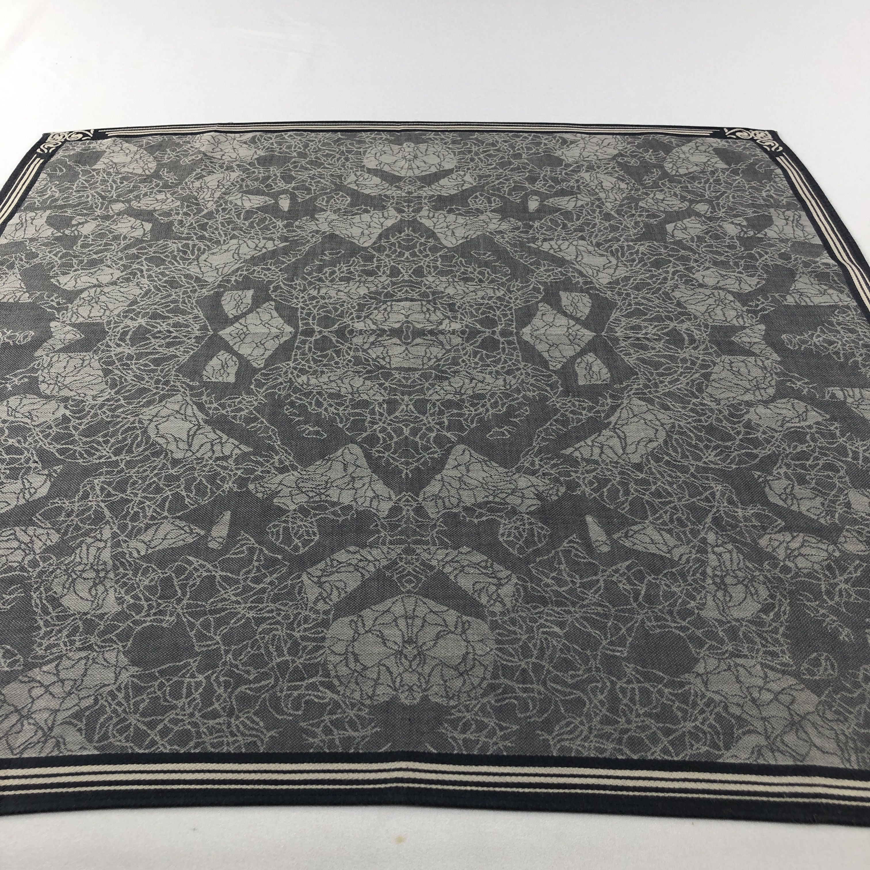 Celine Celine Handkerchief Neckerchief Bandana H3039 Size ONE SIZE - 4 Thumbnail