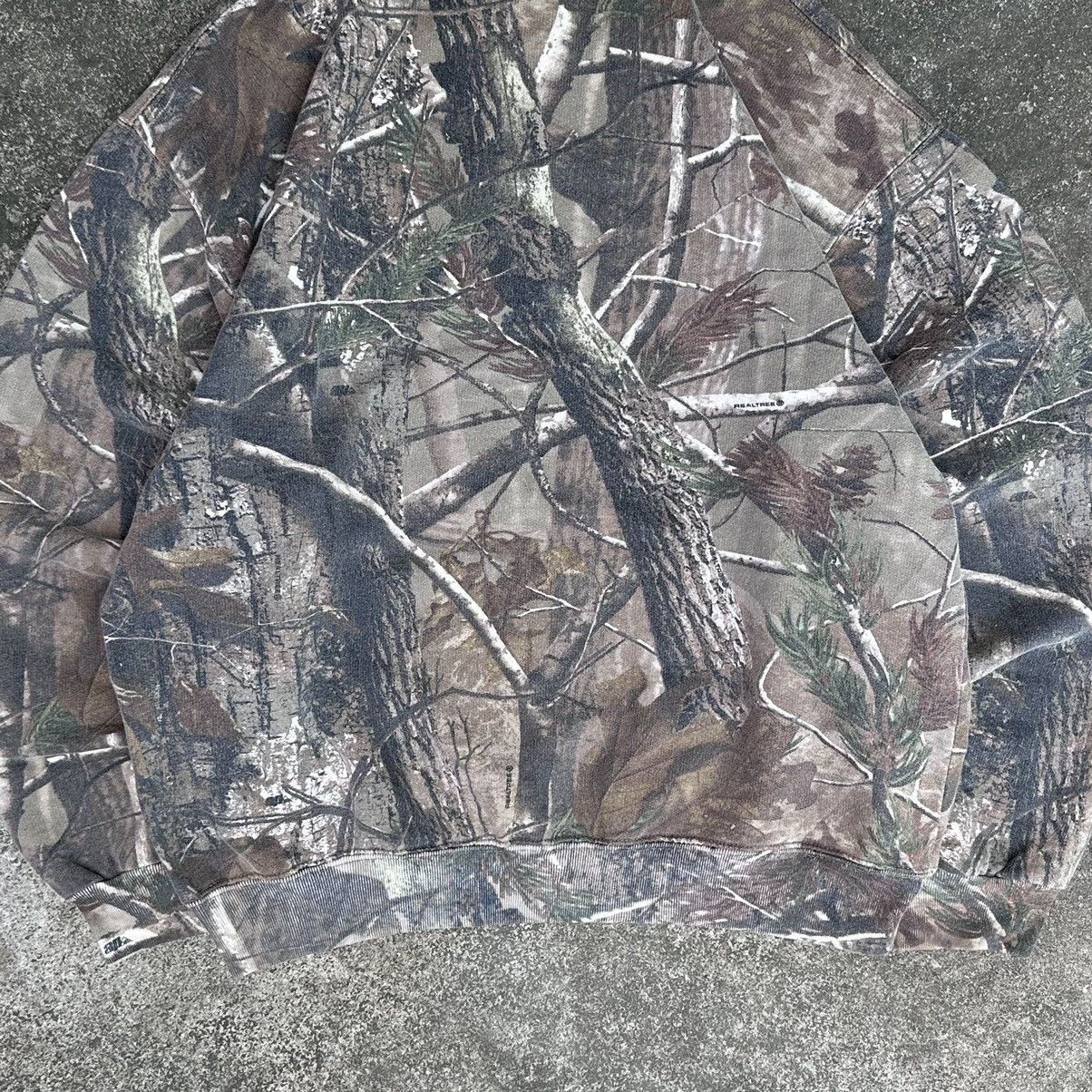 Carhartt Crazy Vintage Carhartt Style Faded Realtree Camo Crewneck Size US S / EU 44-46 / 1 - 10 Thumbnail