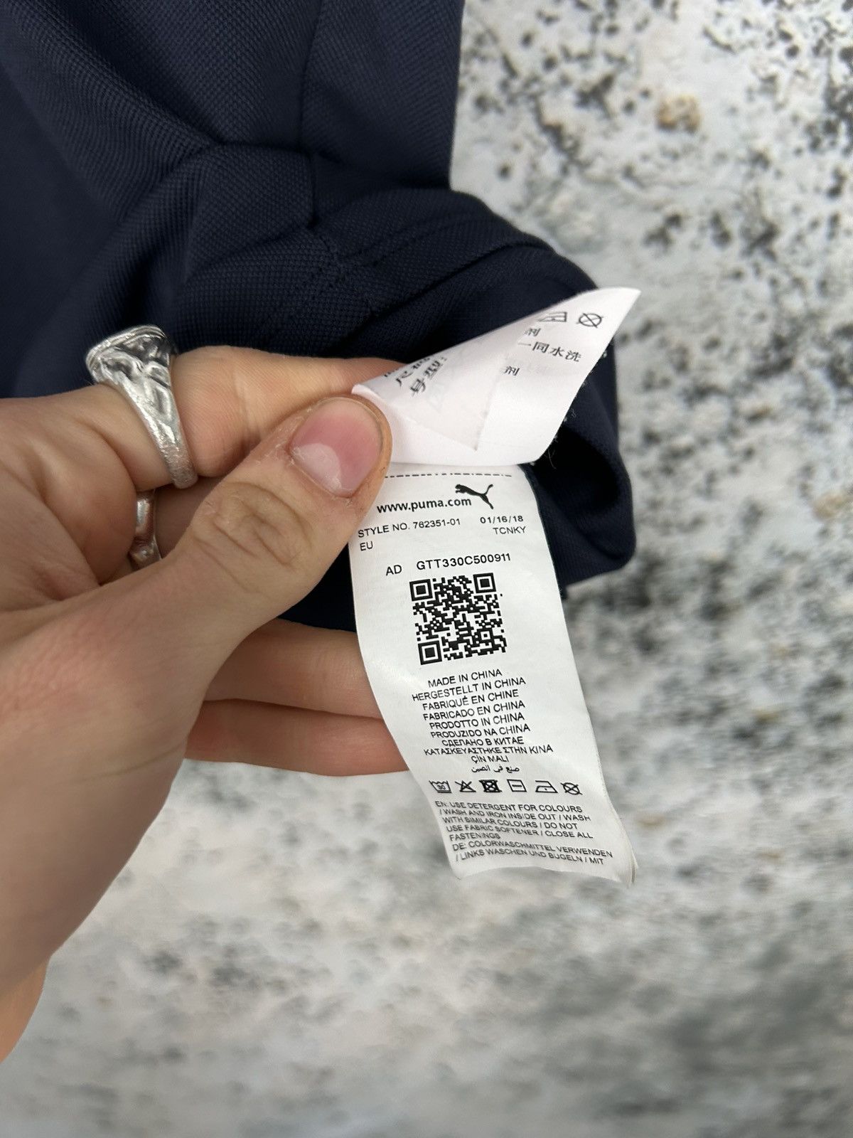 Puma × Red Bull Vintage Puma Red Bull Aston Martin Racing Jersey Streetwear Size US S / EU 44-46 / 1 - 8 Thumbnail