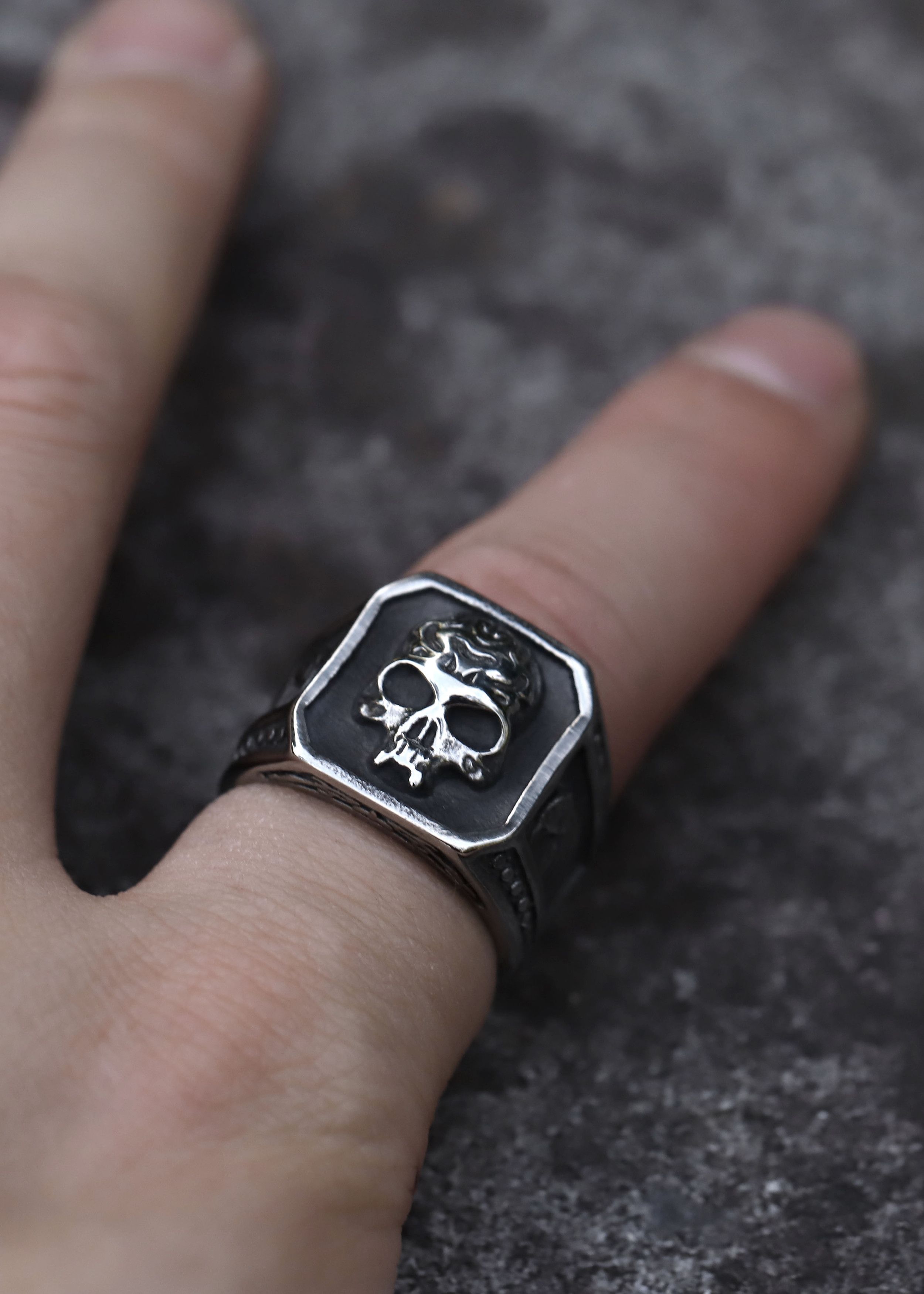 Jewelry SIZE 10 316L Stainless-Steel Retro Skull Gothic Punk Ring Size ONE SIZE - 2 Thumbnail