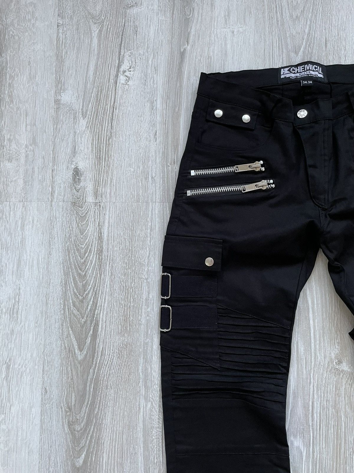 Japanese Brand × Vintage Chemical Dark Apparel Multi Pocket Zipper Elastic Pants Size US 34 / EU 50 - 2 Thumbnail
